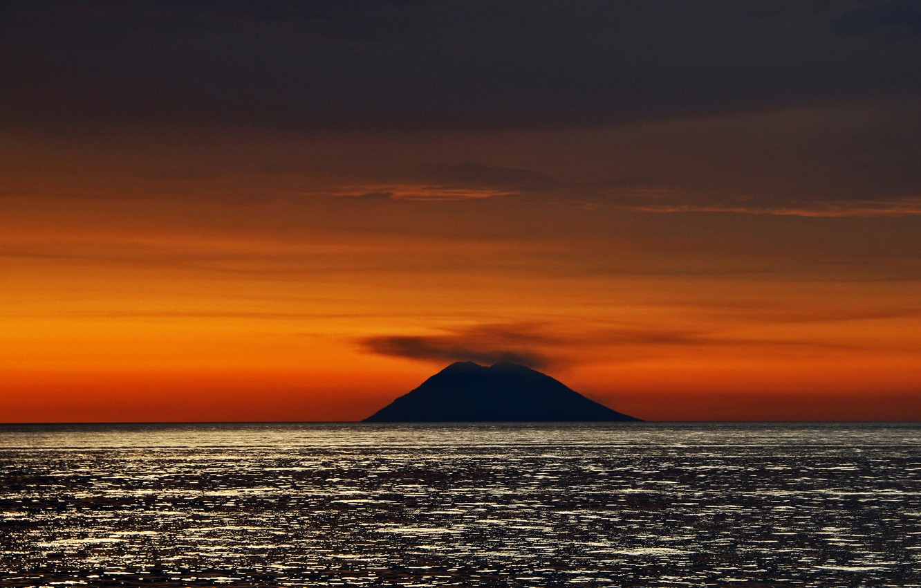 Volcano In Italy Sunset Wallpapers