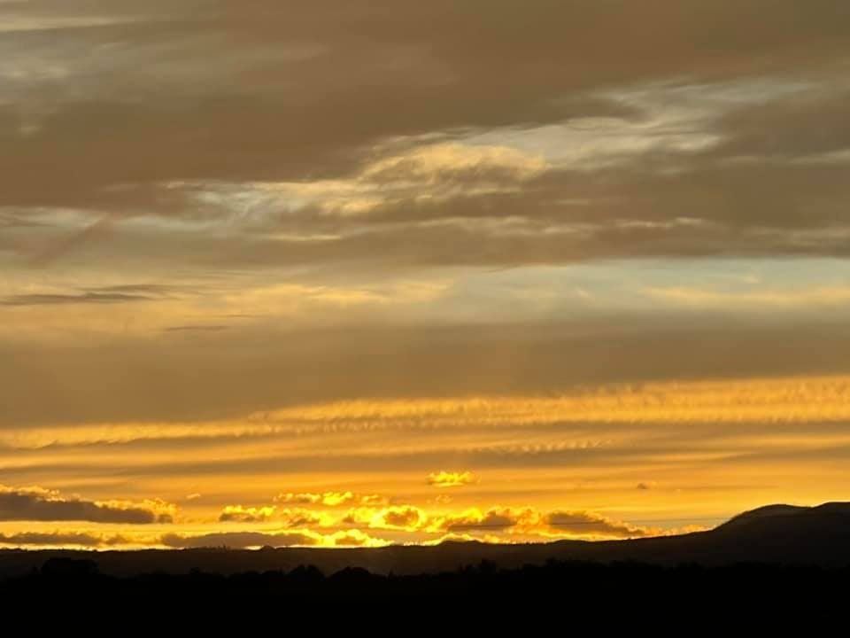 Yellow Horizon Skyline Mountains Wallpapers