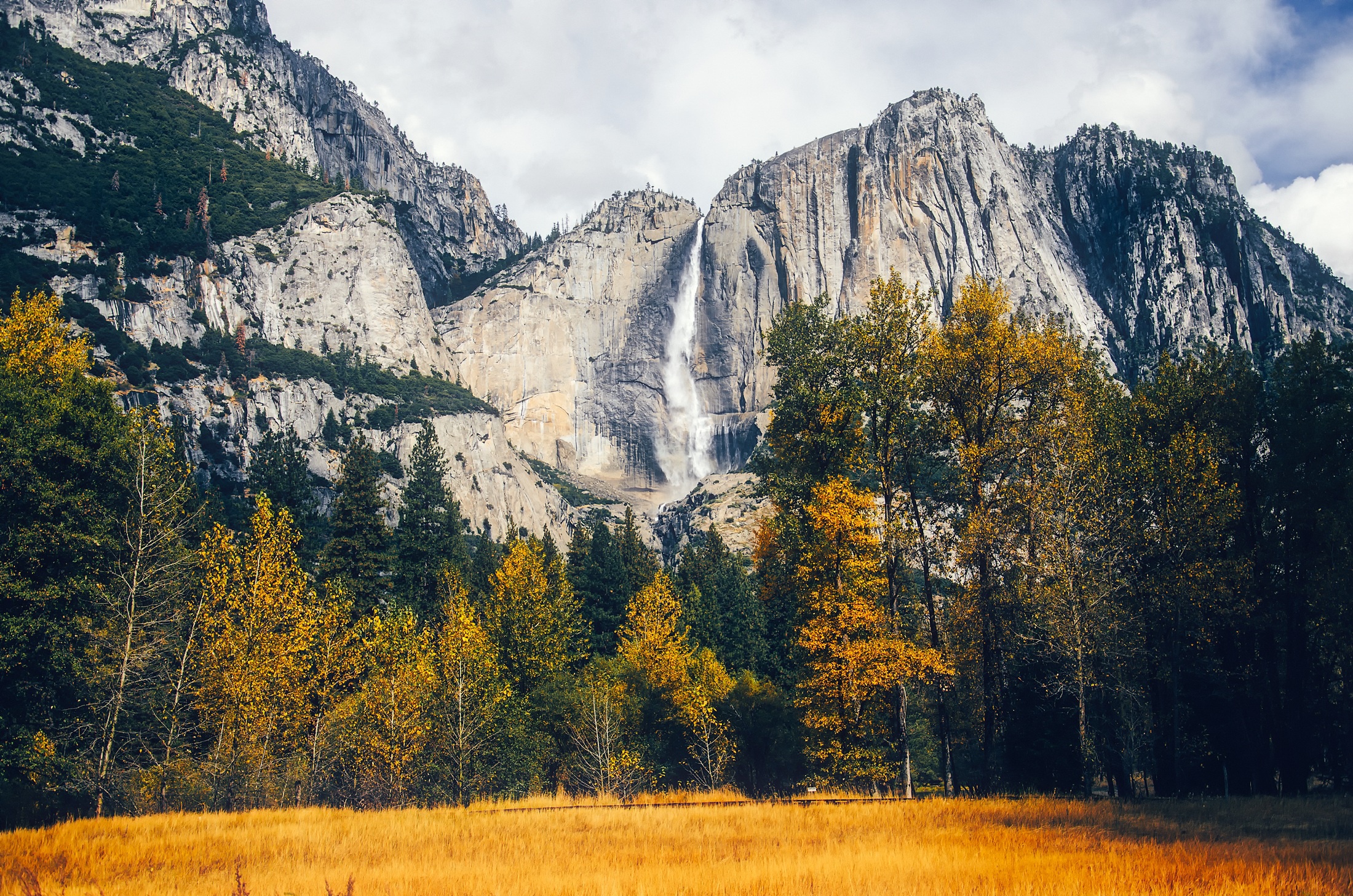 Yosemite Falls Wallpapers