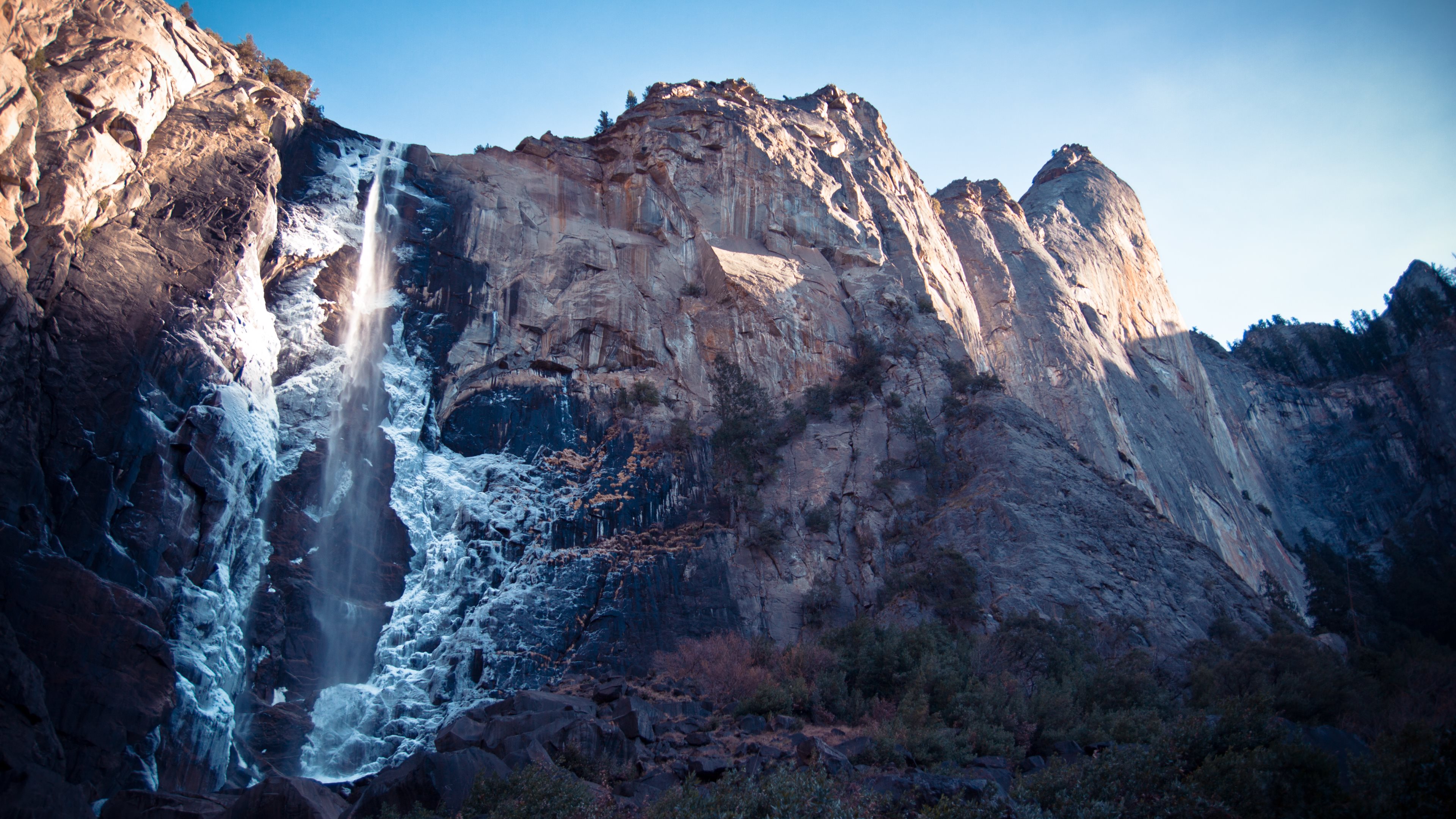 Yosemite Falls Wallpapers