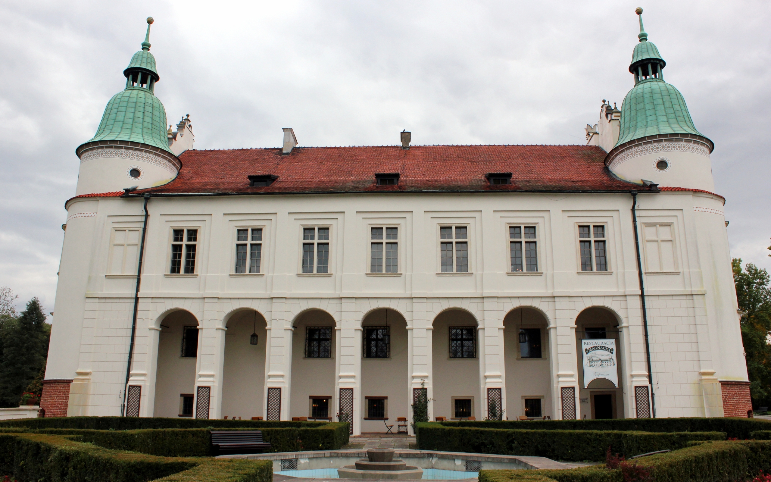 Baranгіw Sandomierski Castle Wallpapers