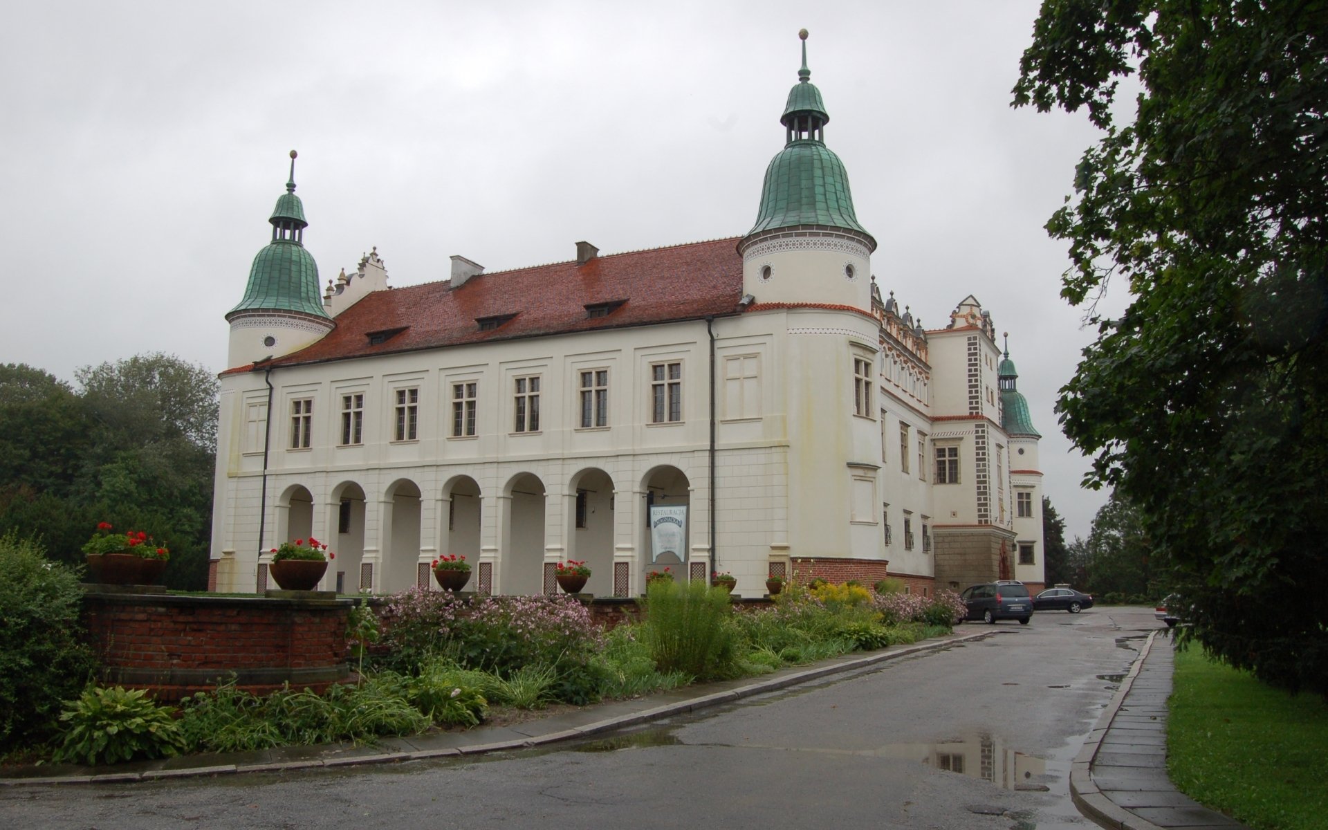 Baranгіw Sandomierski Castle Wallpapers