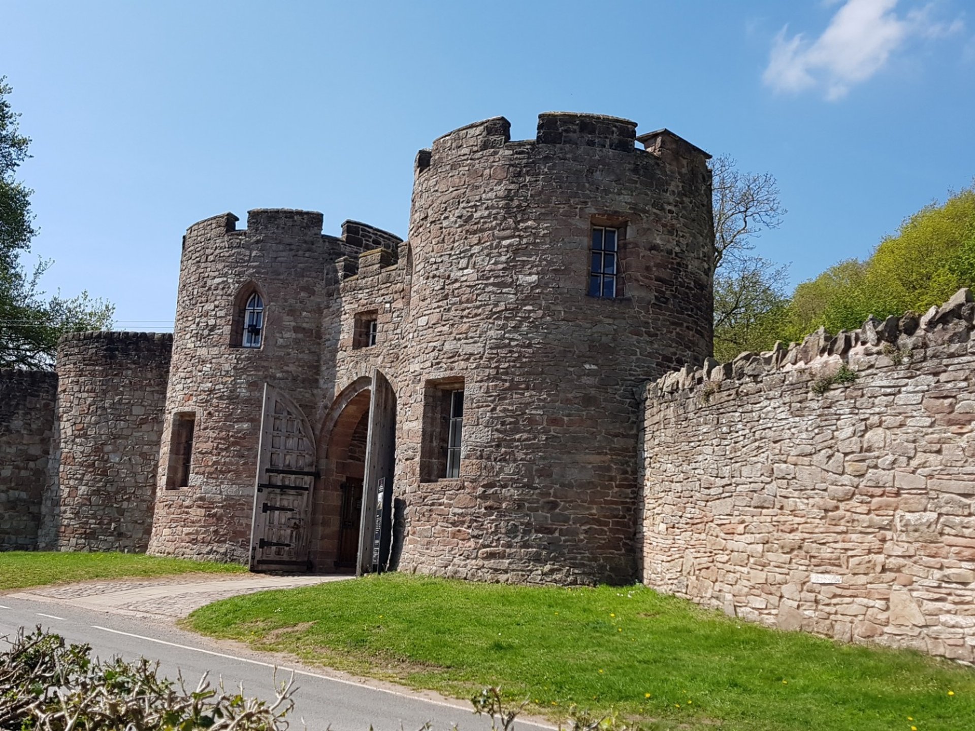 Beeston Castle Wallpapers