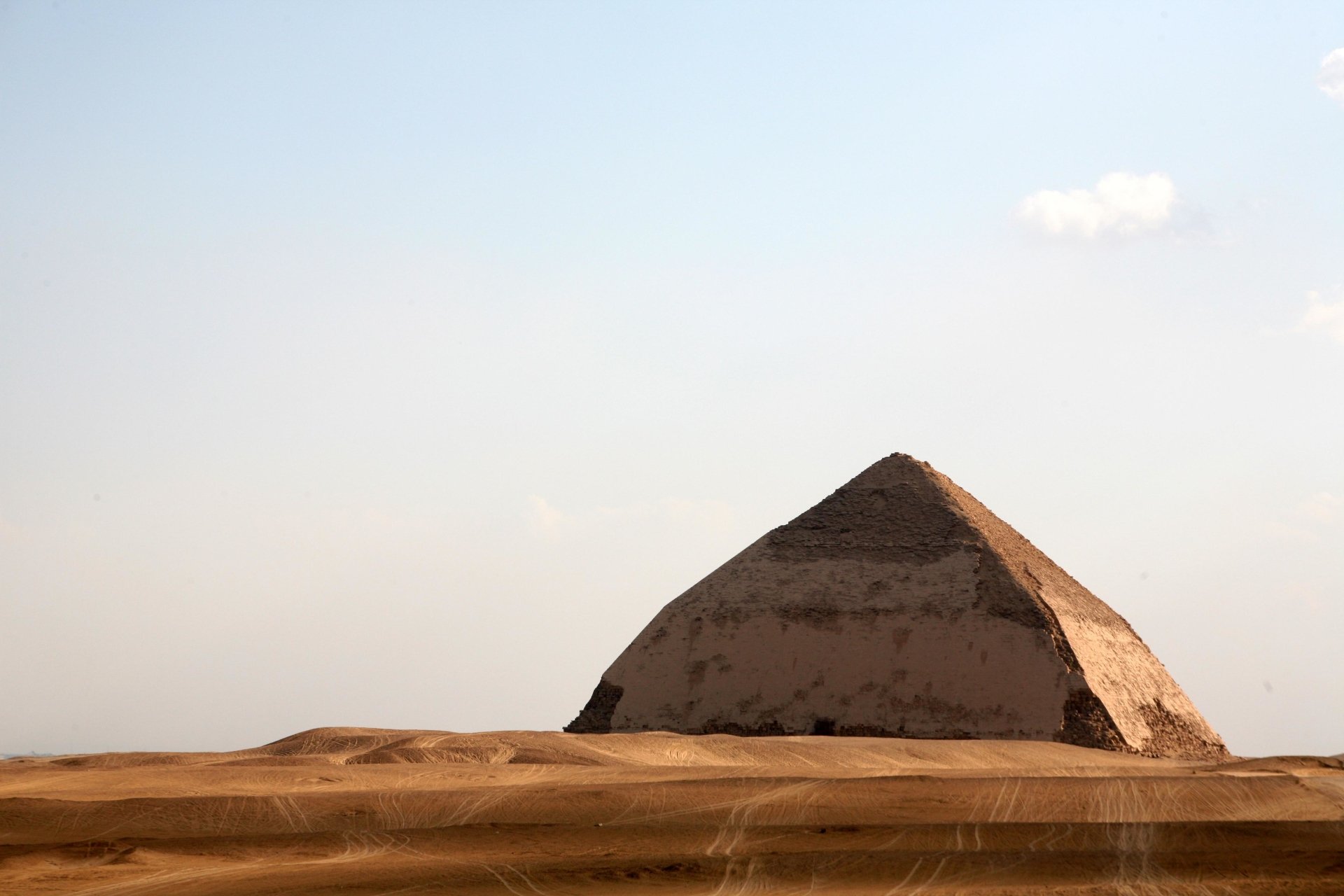 Bent Pyramid Wallpapers