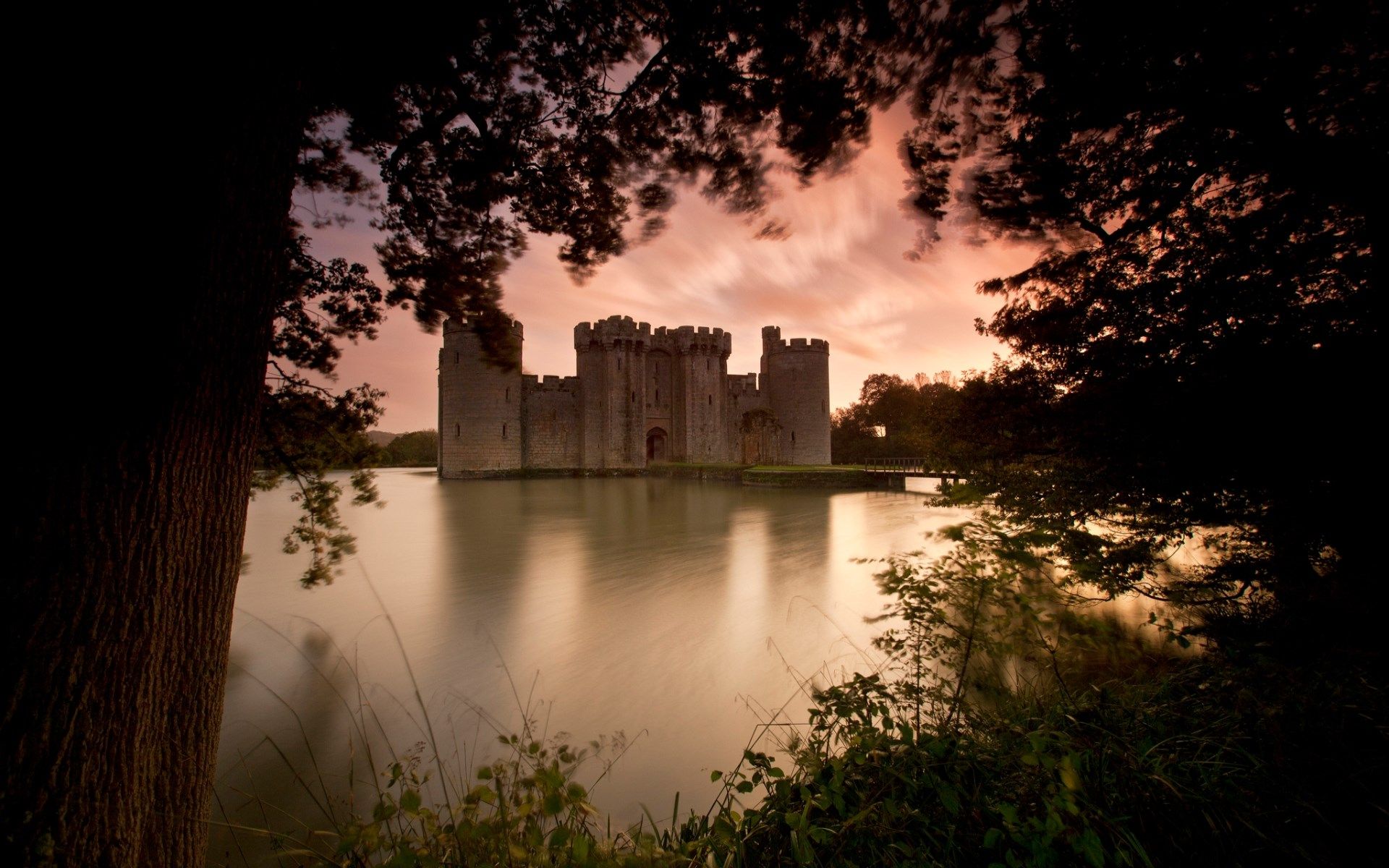 Bodiam Castle Wallpapers