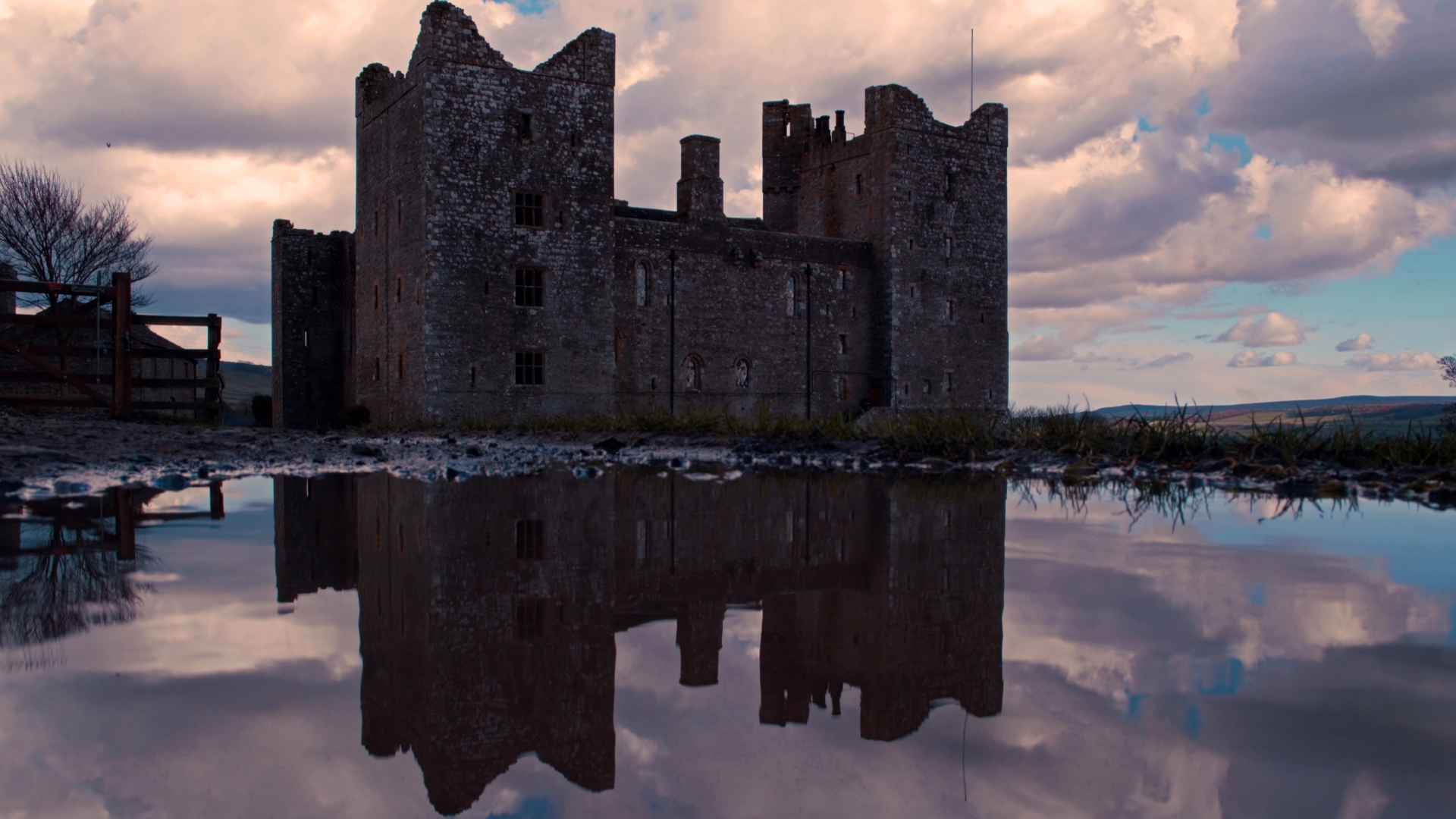 Bolton Castle Wallpapers