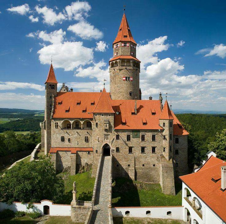 Bouzov Castle Wallpapers