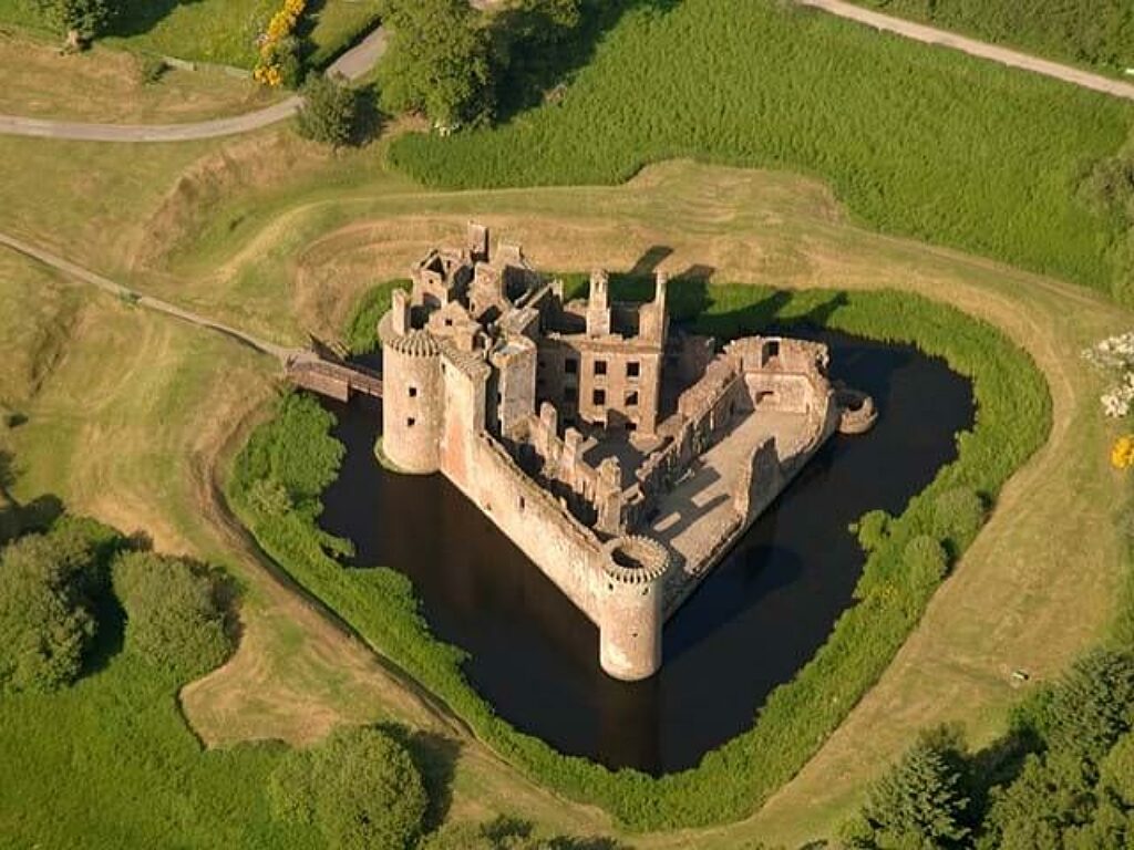 Caerlaverock Castle Wallpapers