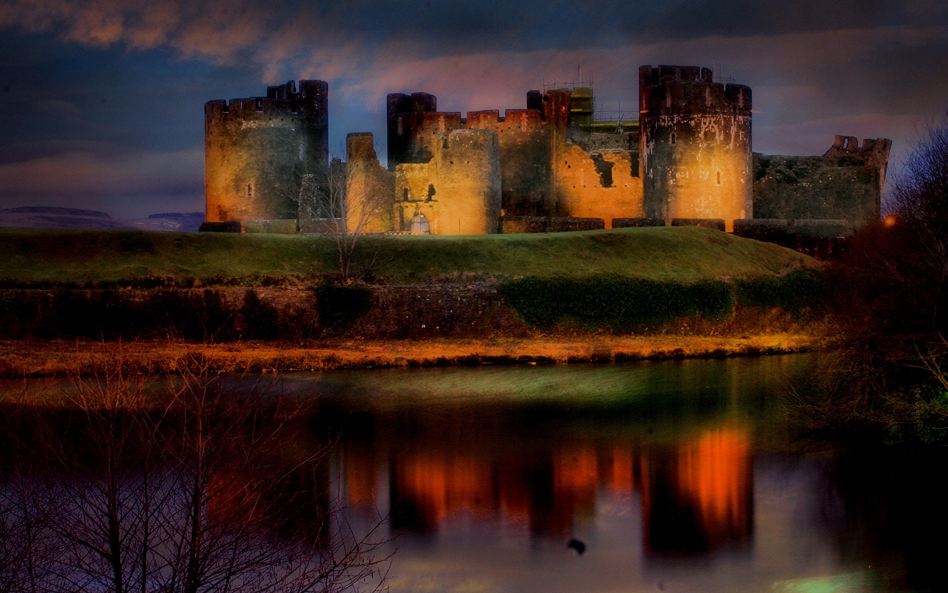 Caerphilly Castle Wallpapers