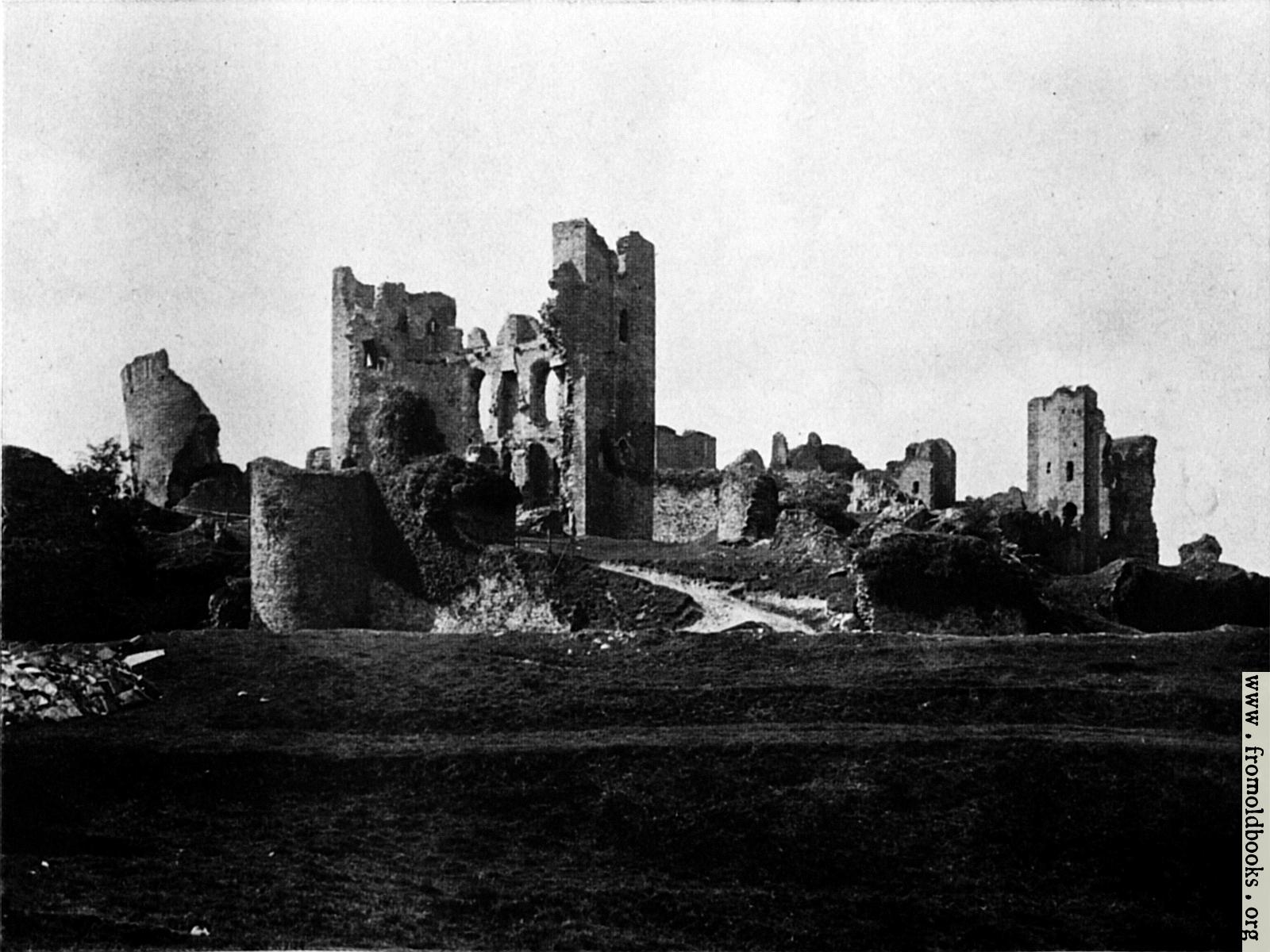 Caerphilly Castle Wallpapers