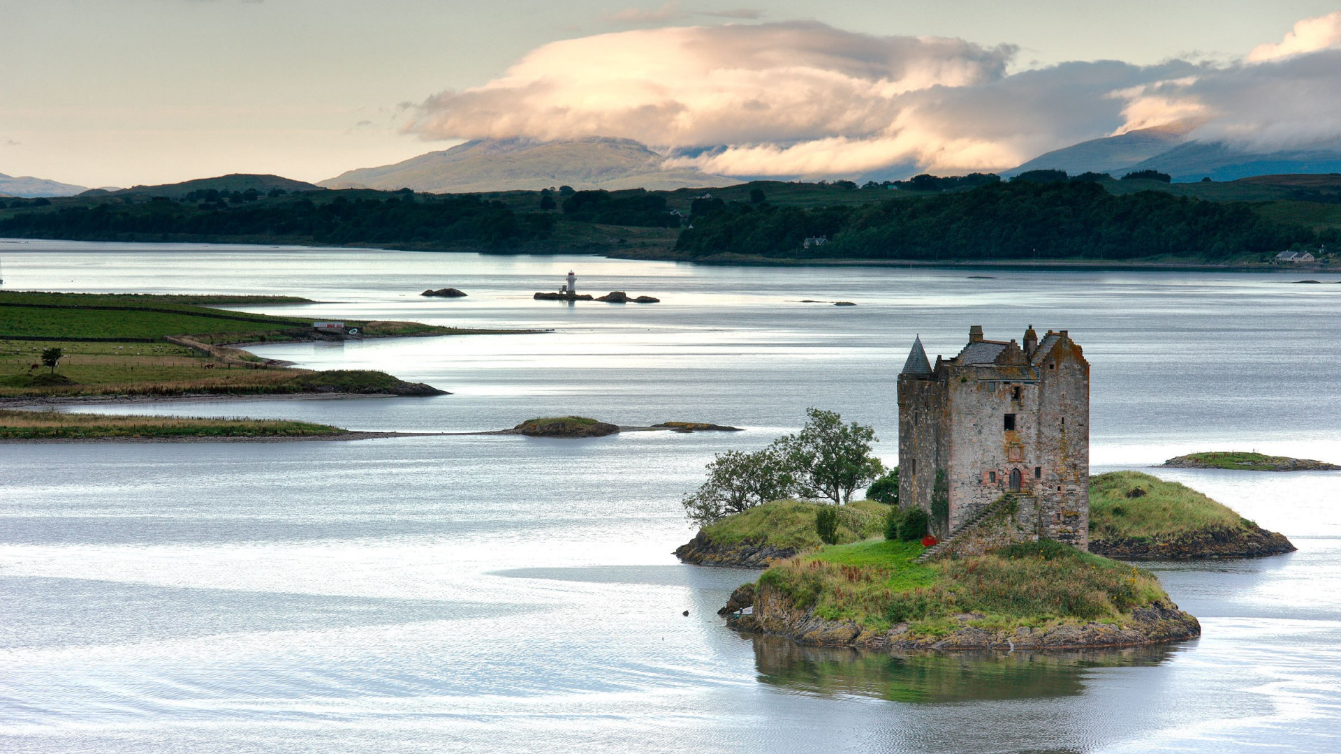 Castle Stalker Wallpapers