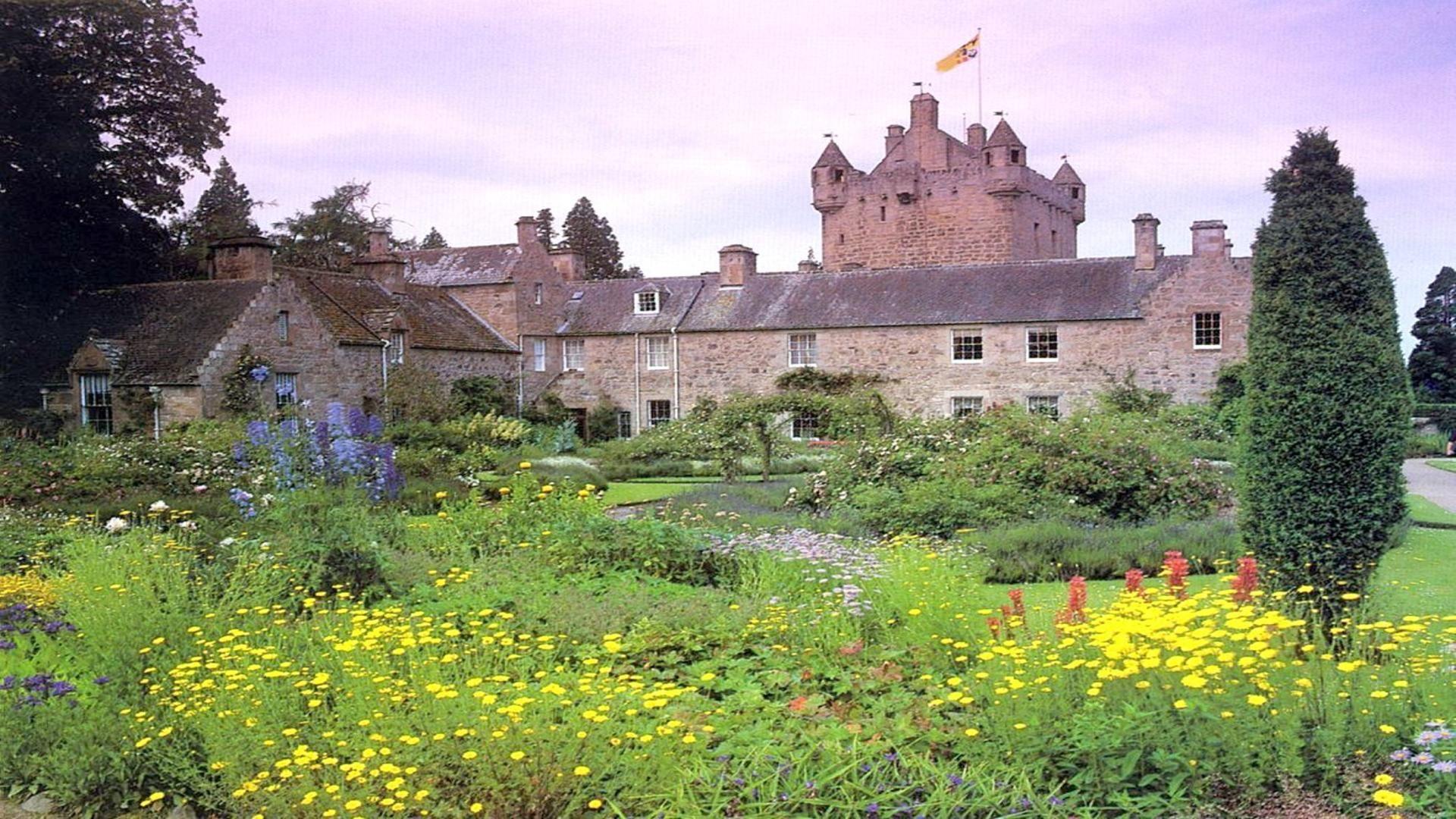 Cawdor Castle Wallpapers