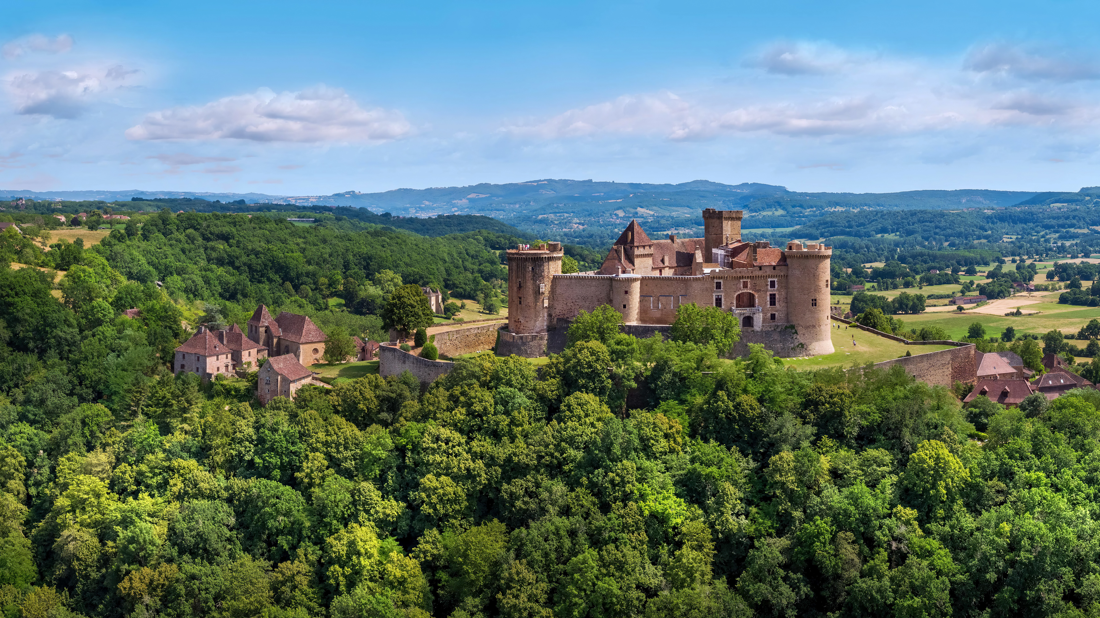 Chateau De Castelnau-Bretenoux Wallpapers