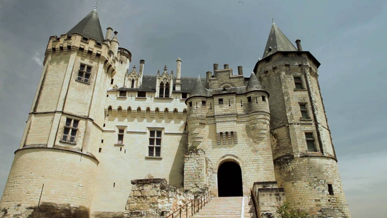 Chateau De Saumur Wallpapers