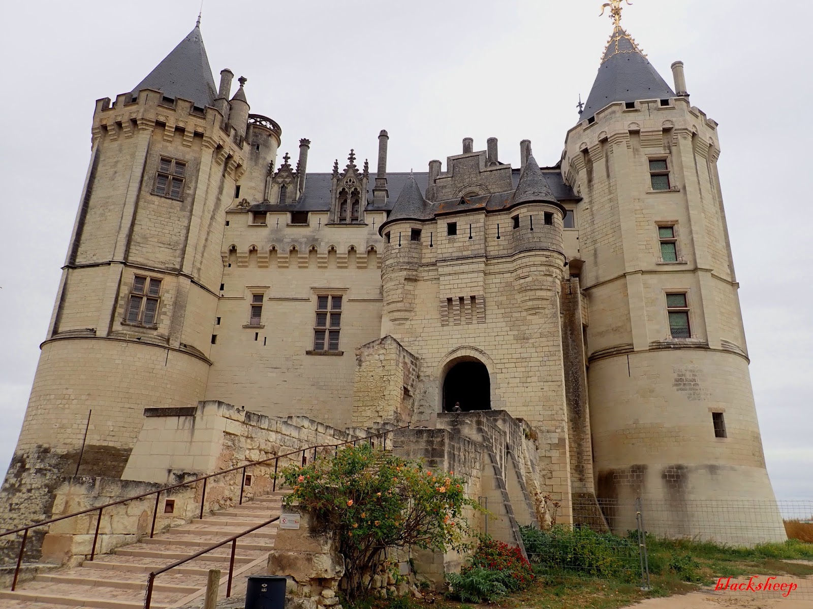Chateau De Saumur Wallpapers