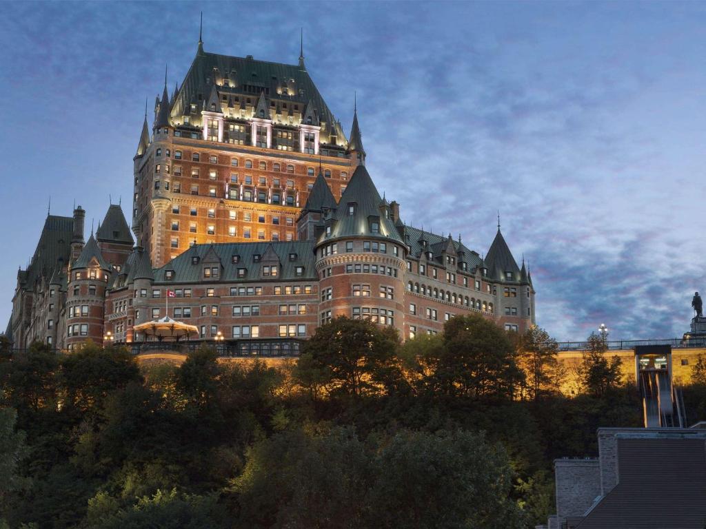 Chateau Frontenac Wallpapers