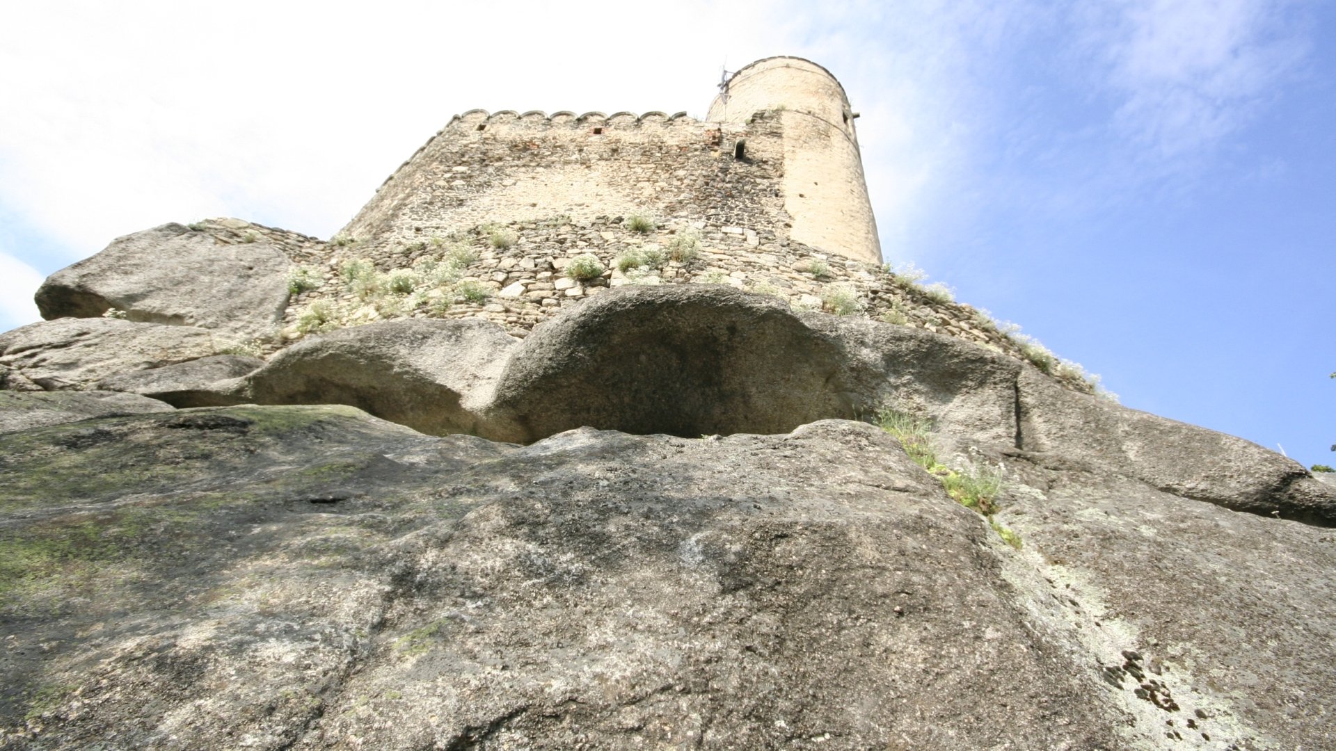 Chojnik Castle Wallpapers