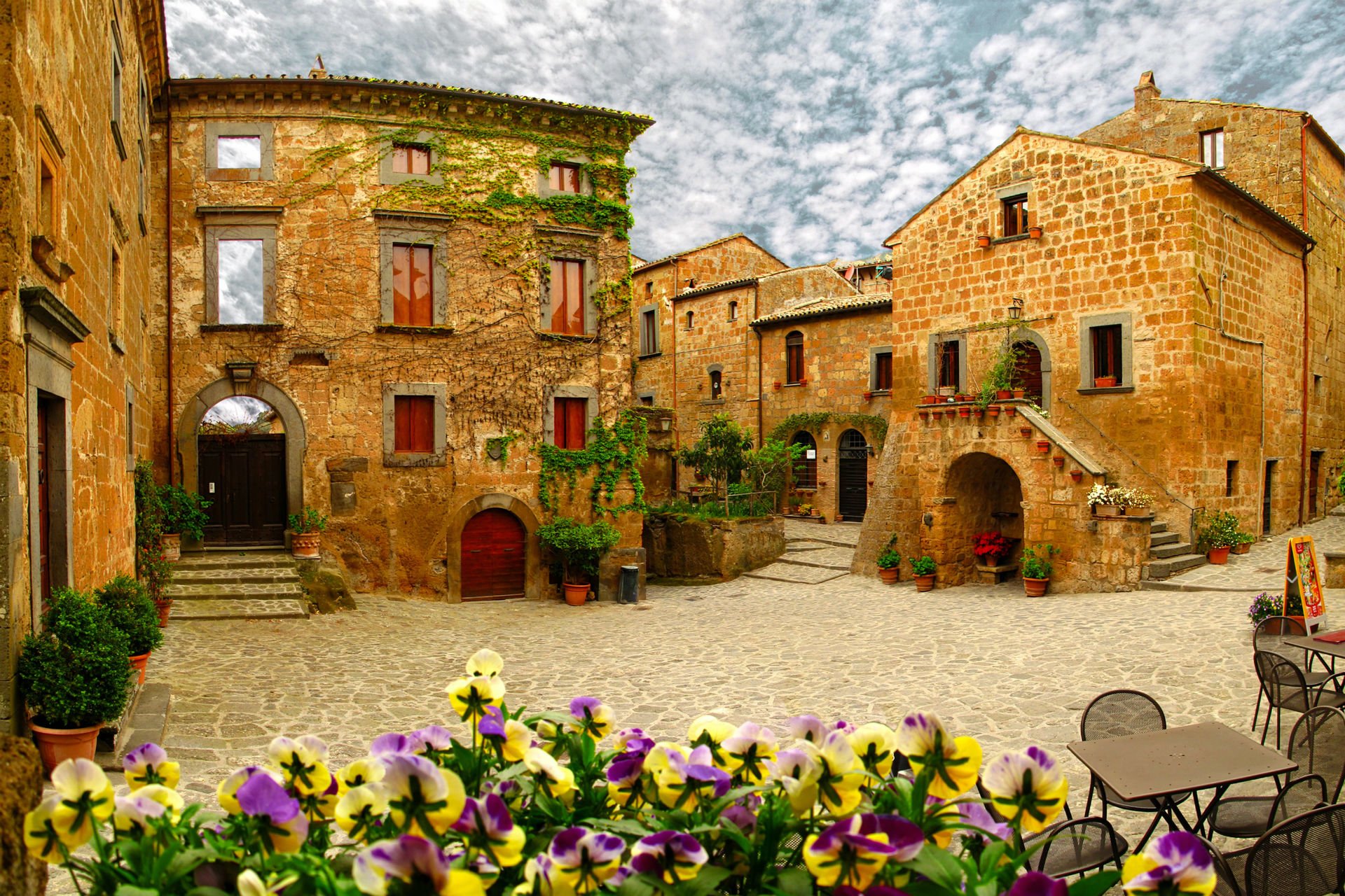 Civita Di Bagnoregio Town Wallpapers