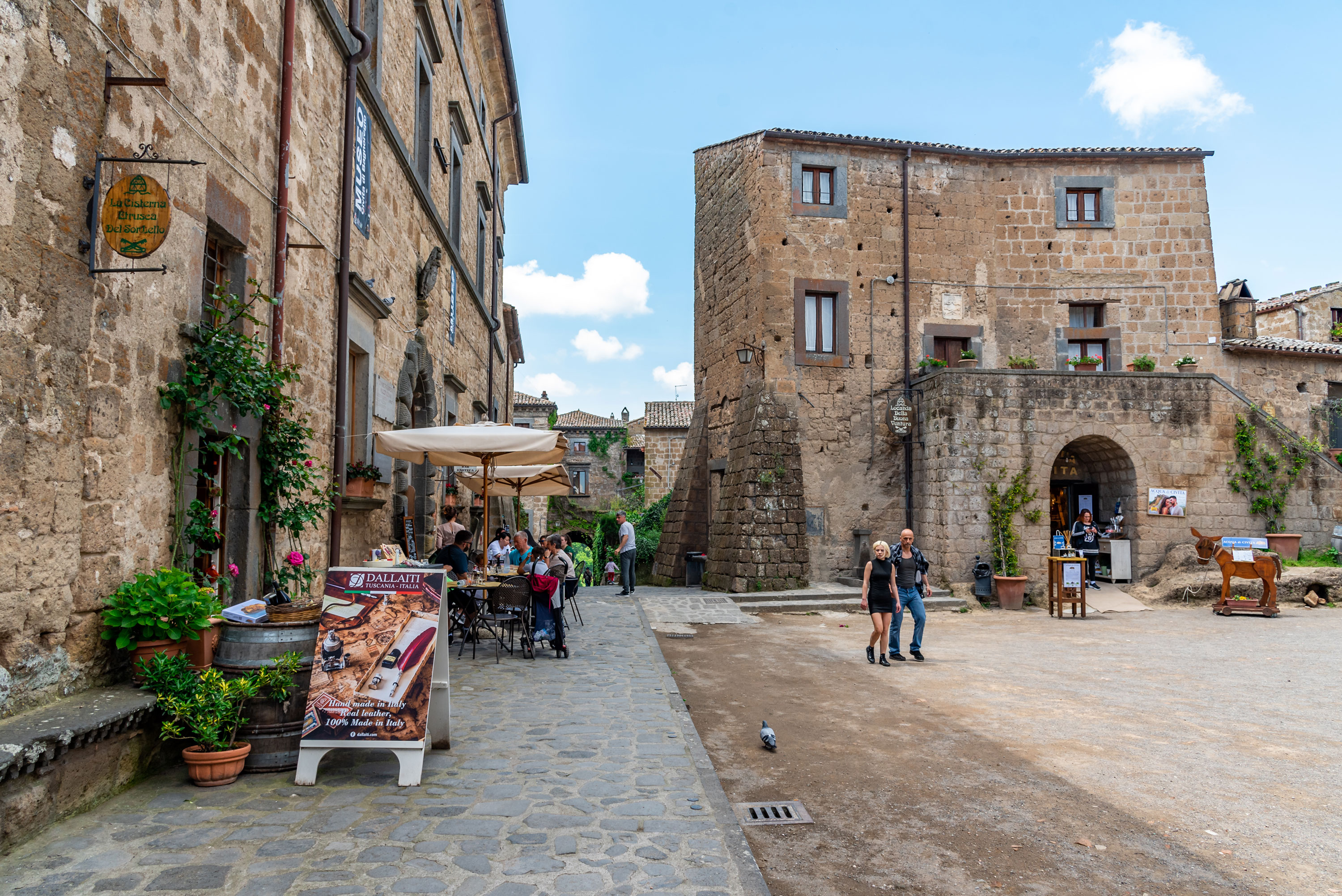 Civita Di Bagnoregio Town Wallpapers