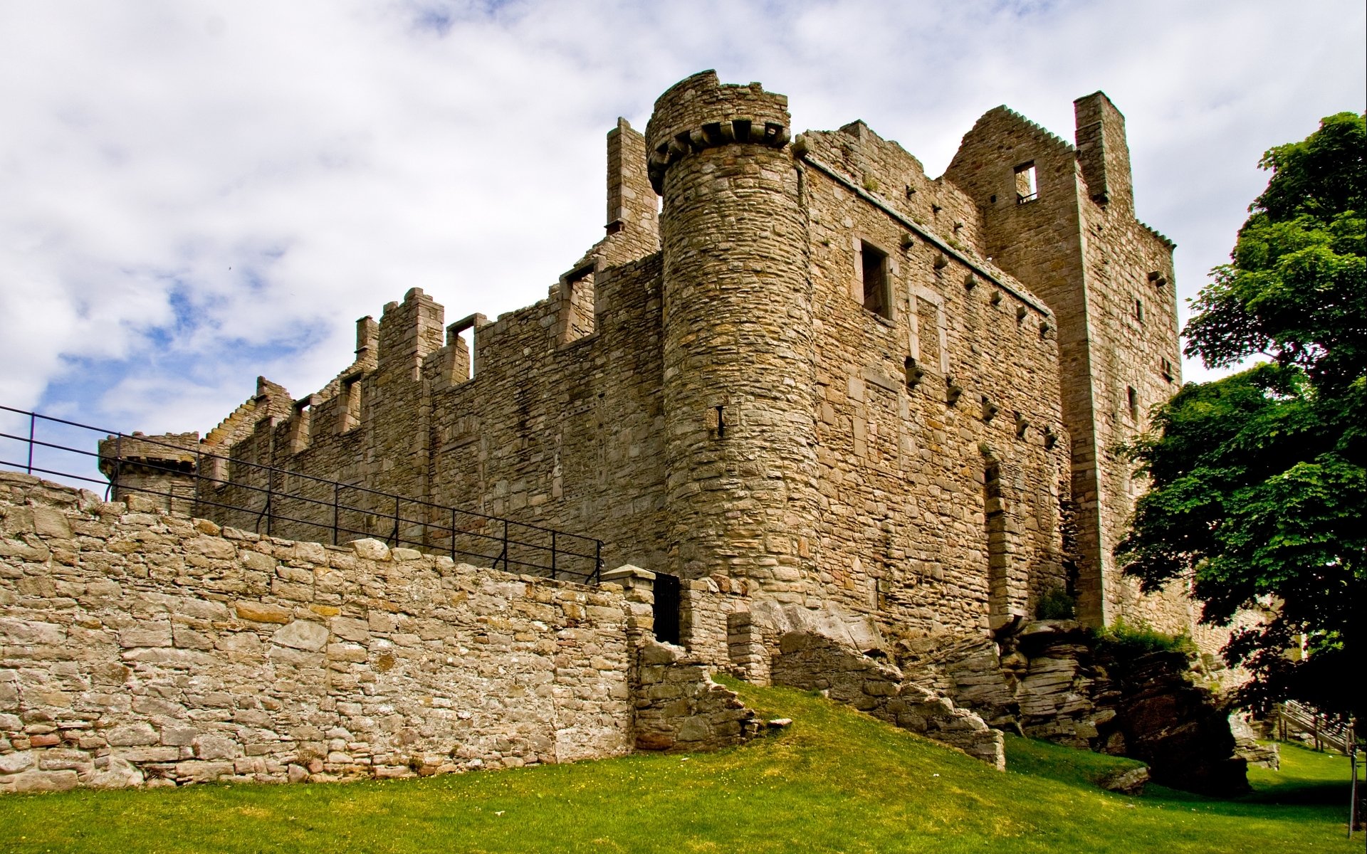 Craigmillar Castle Wallpapers