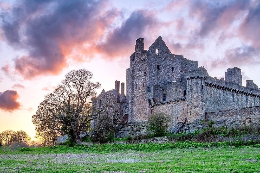 Craigmillar Castle Wallpapers