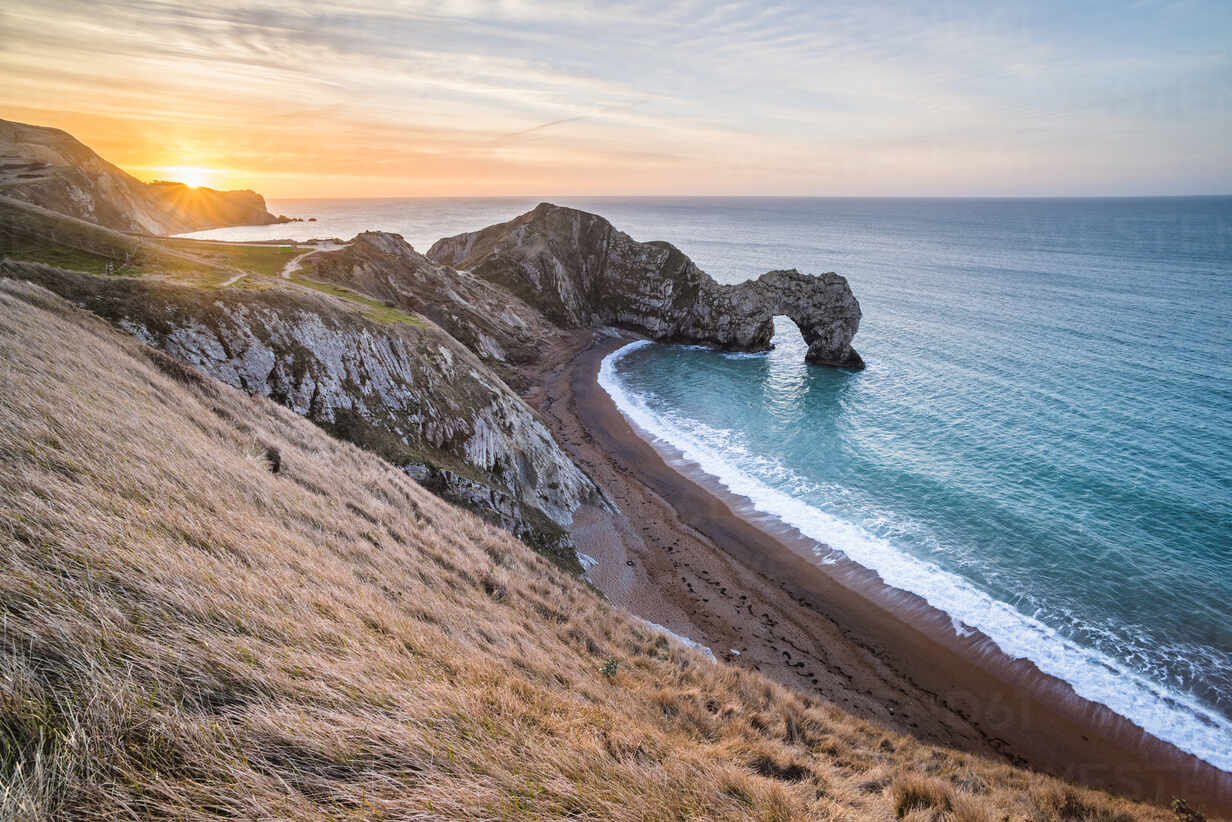 Dorset Bay Lulworth-Cov In England Wallpapers