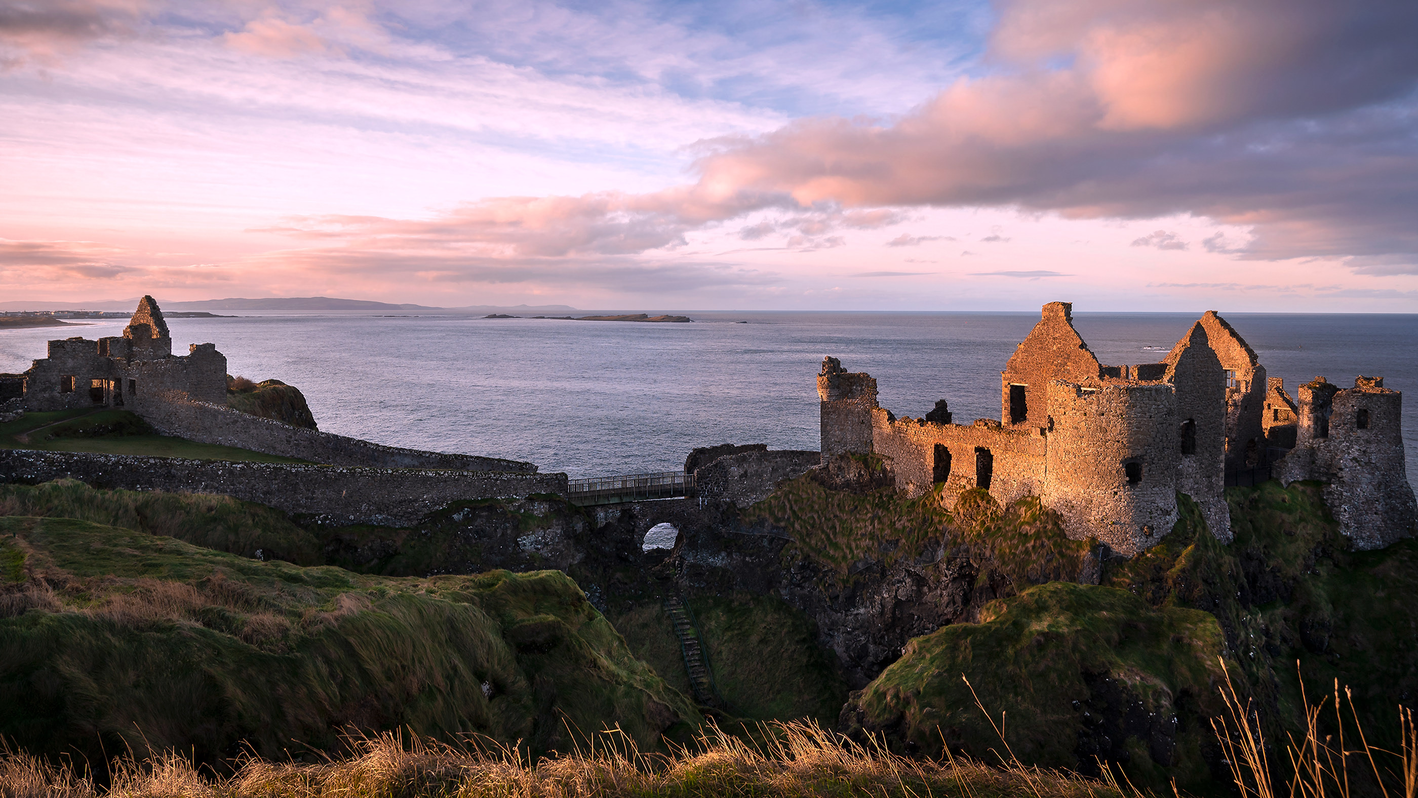 Dunluce Castle Wallpapers