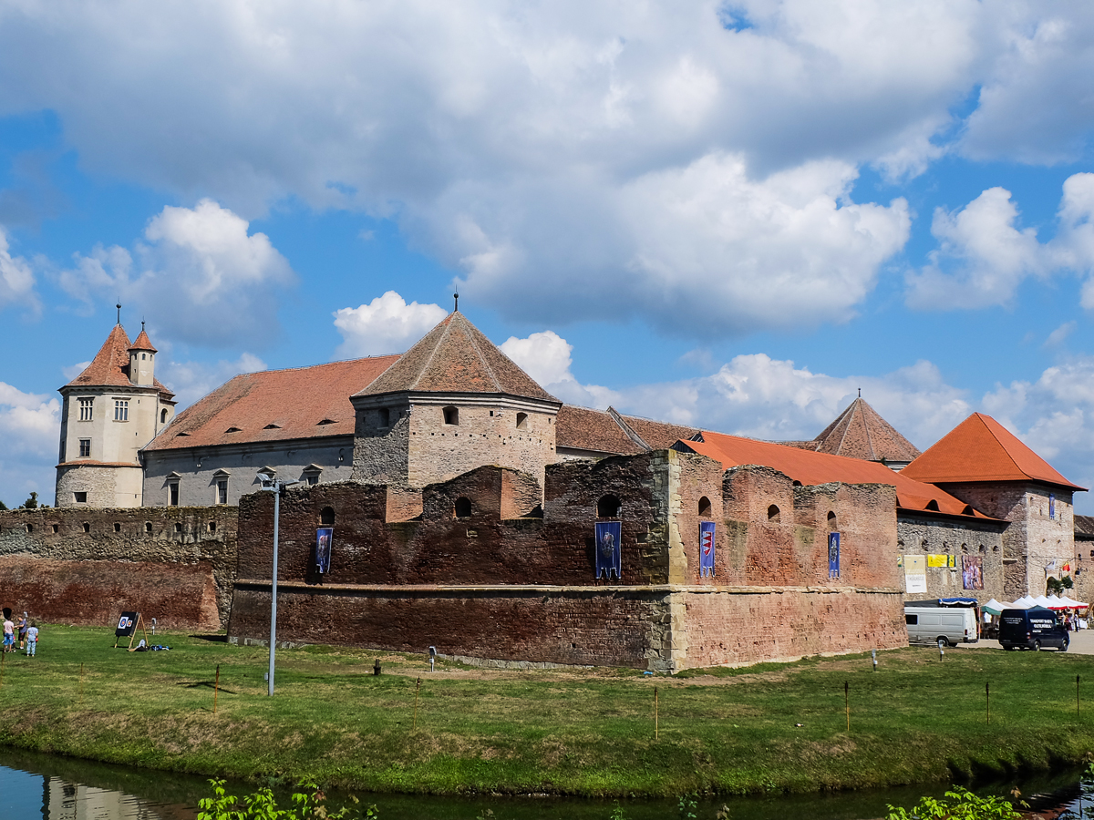 Fagaras Fortress Wallpapers