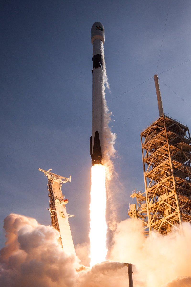 Falcon 9 Wallpapers