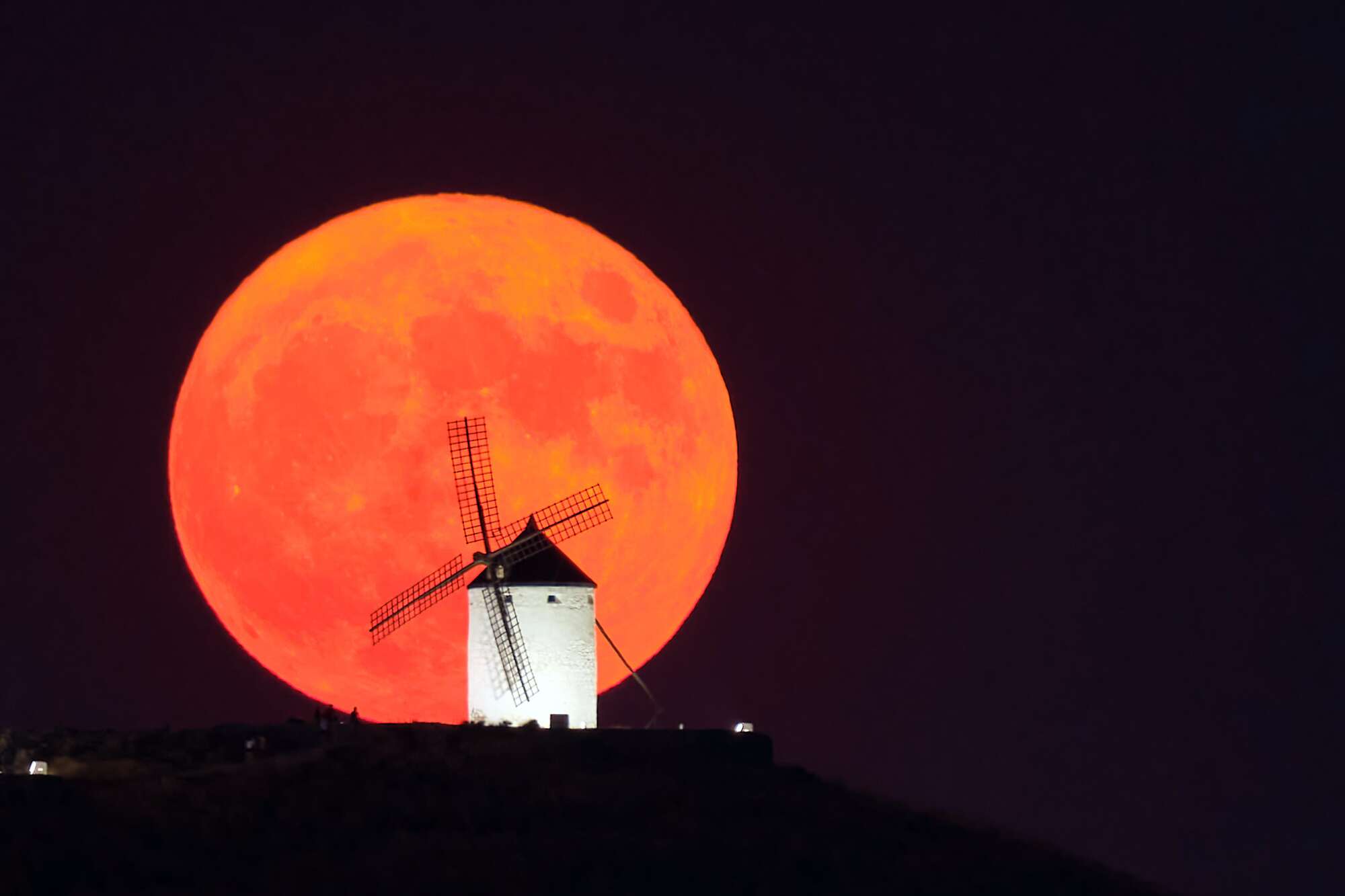 Full Moon Over Manhattan Wallpapers