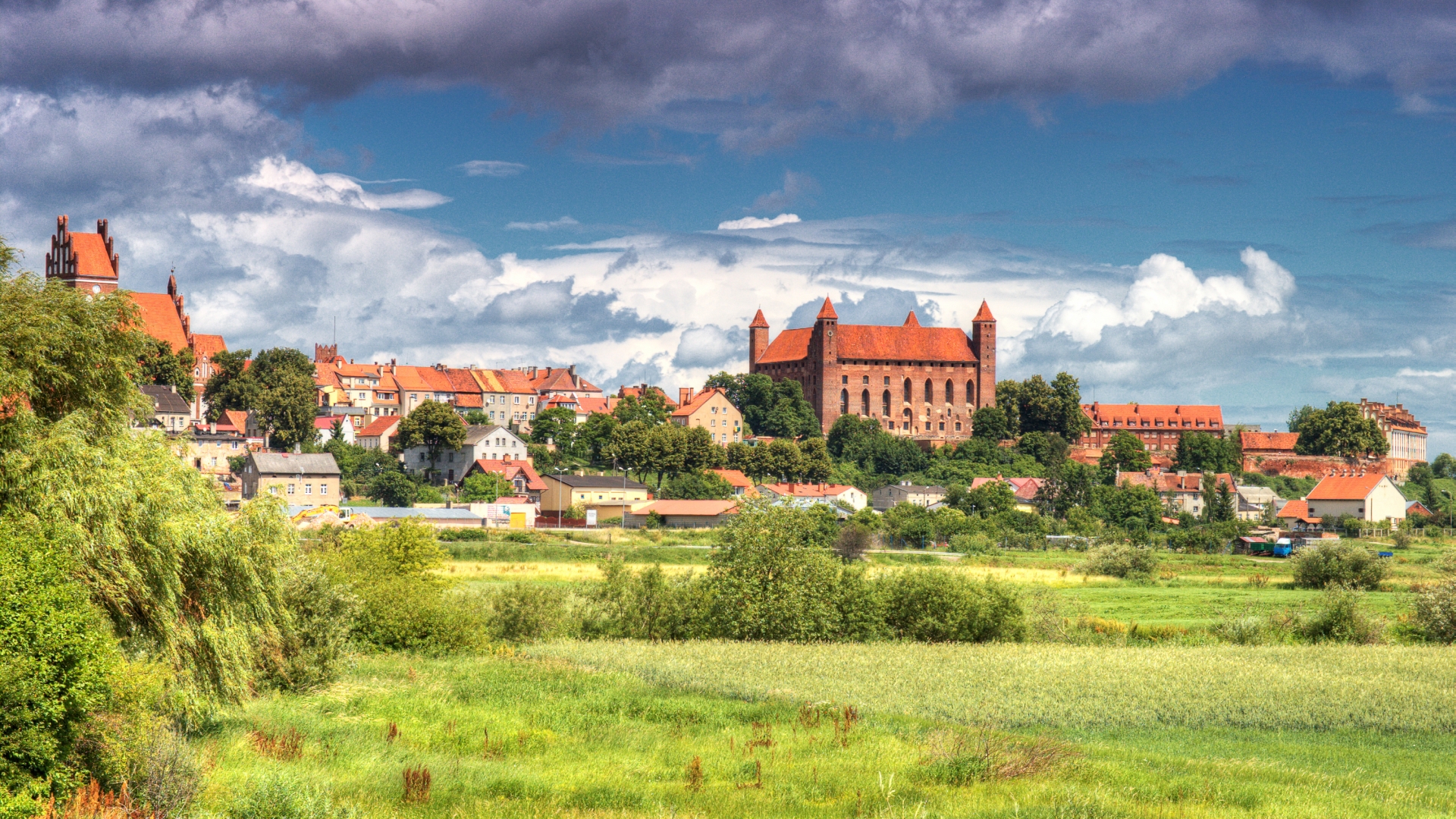 Gniew Castle Wallpapers