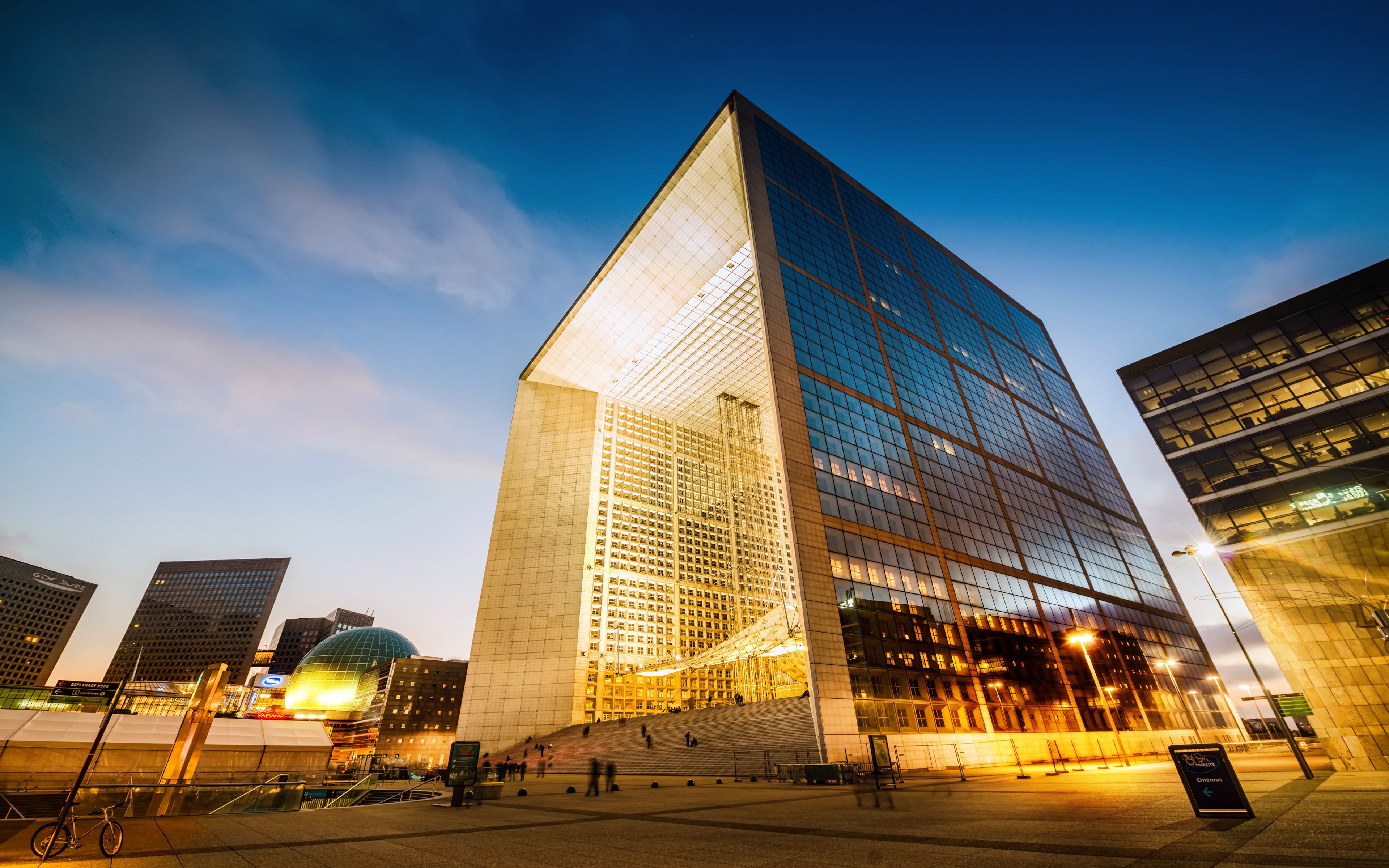 Grande Arche Wallpapers