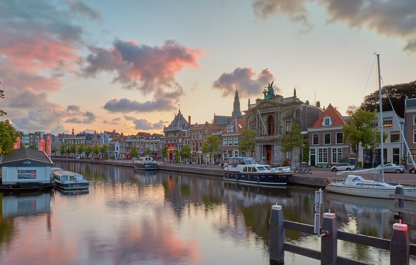 Haarlem Wallpapers