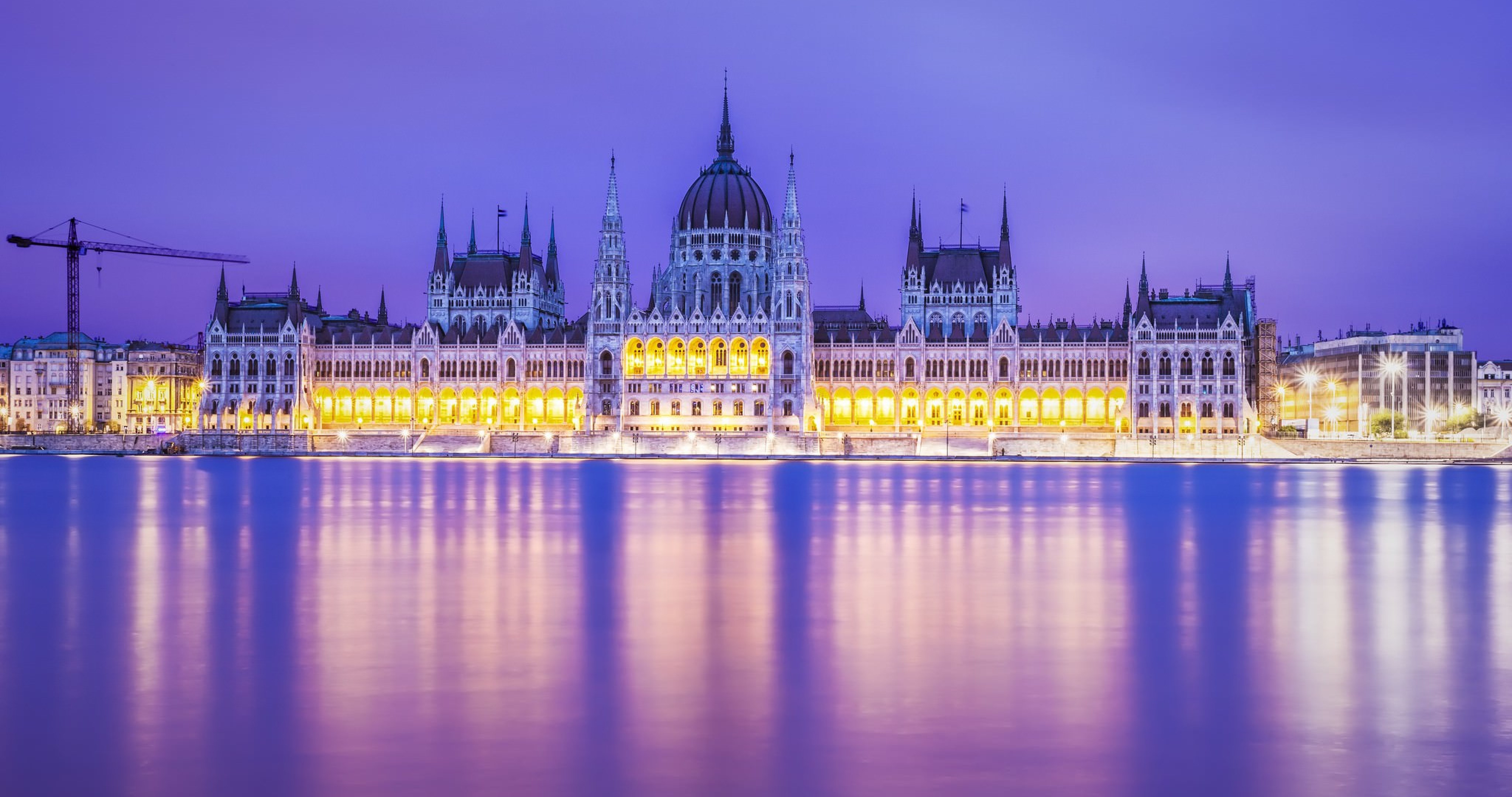 Hungarian Parliament Building Wallpapers