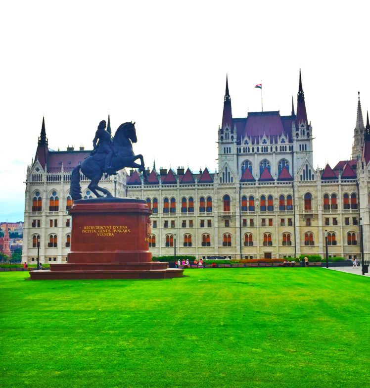 Hungarian Parliament Building Wallpapers