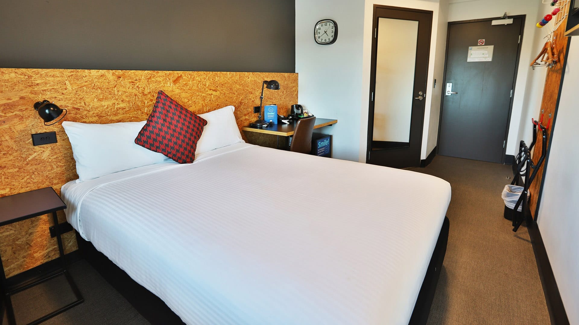 Ibis Sydney Hotel Wallpapers