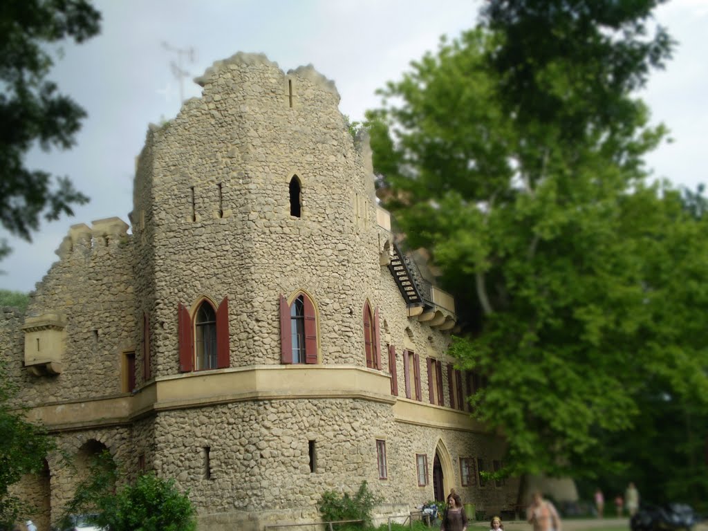 Janohrad Castle Wallpapers