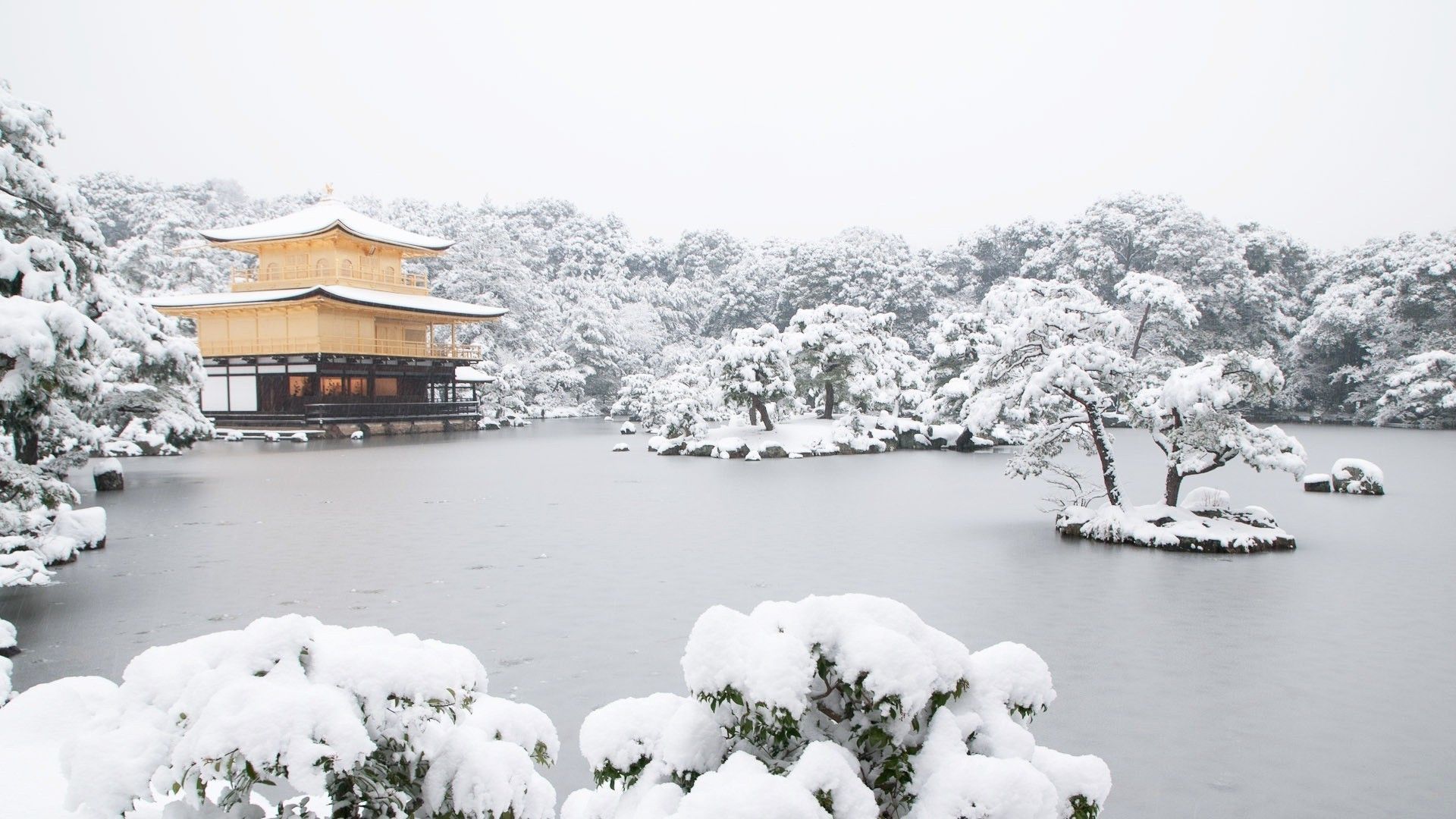 Japan Village Covered In Winter Snow Wallpapers