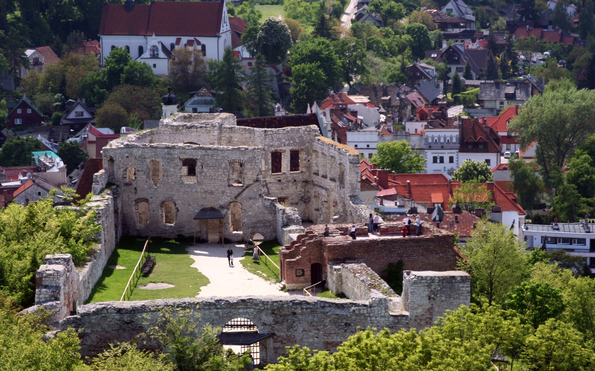Kazimierz Dolny Castle Wallpapers