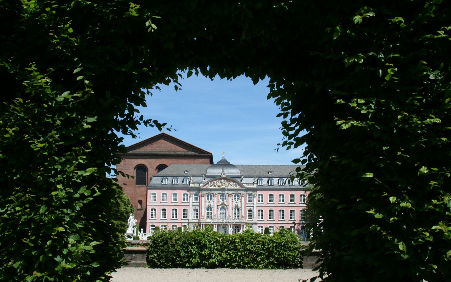 Kurfurstliches Palais Wallpapers