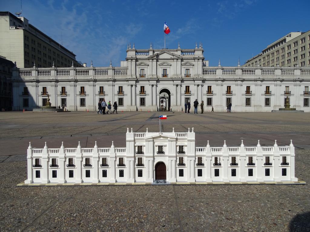 La Moneda Palace Wallpapers