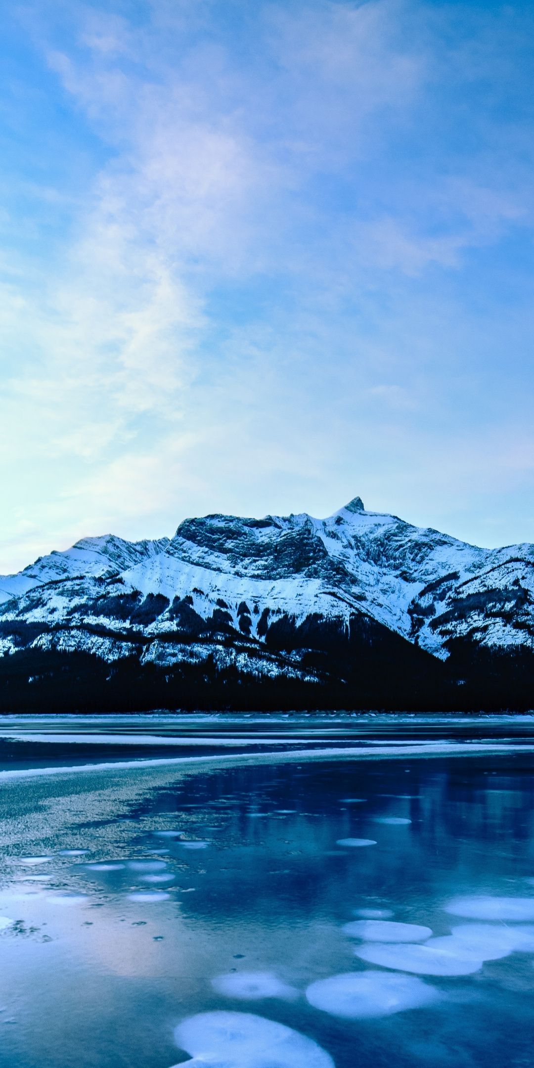 Lagoon Mountains Wallpapers