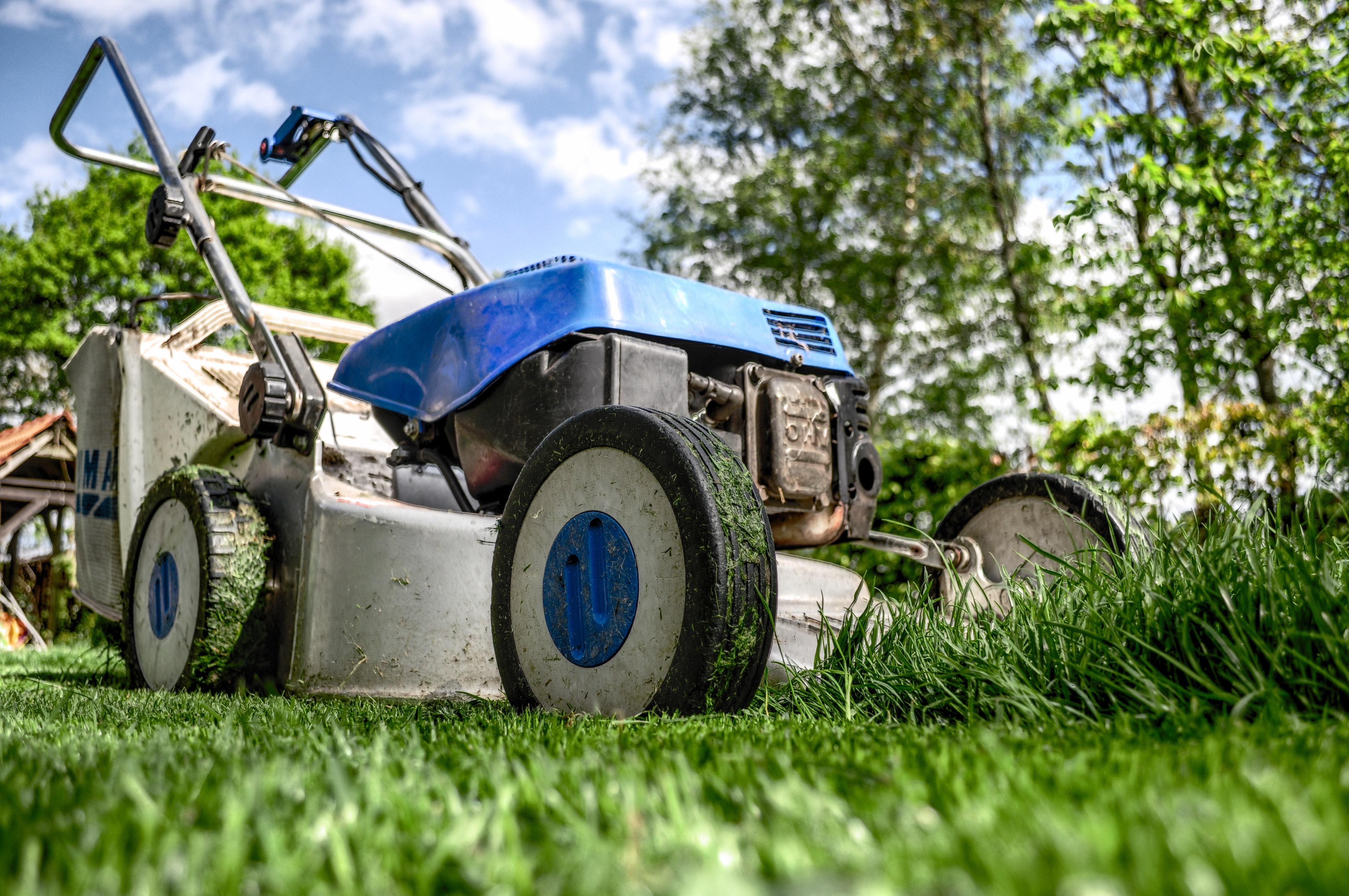 Lawn Mower Wallpapers