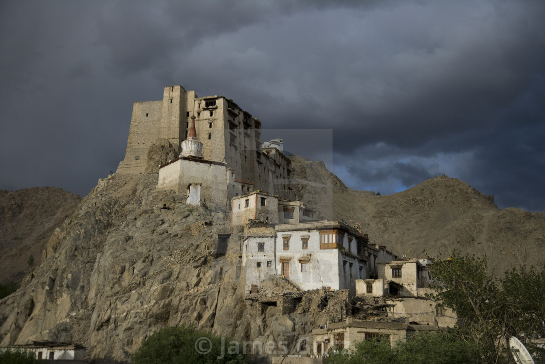 Leh Palace Wallpapers