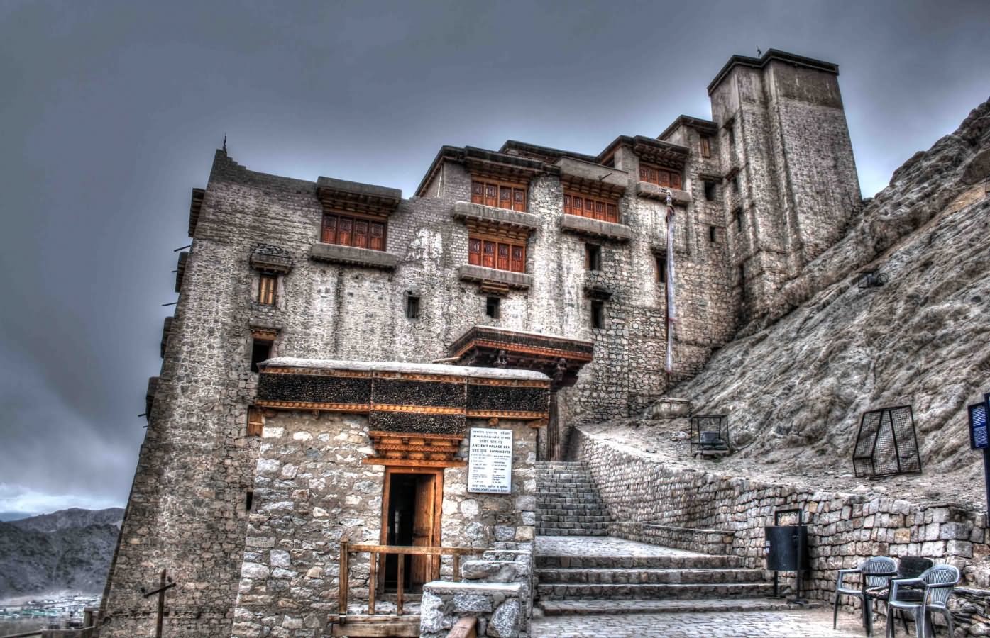 Leh Palace Wallpapers