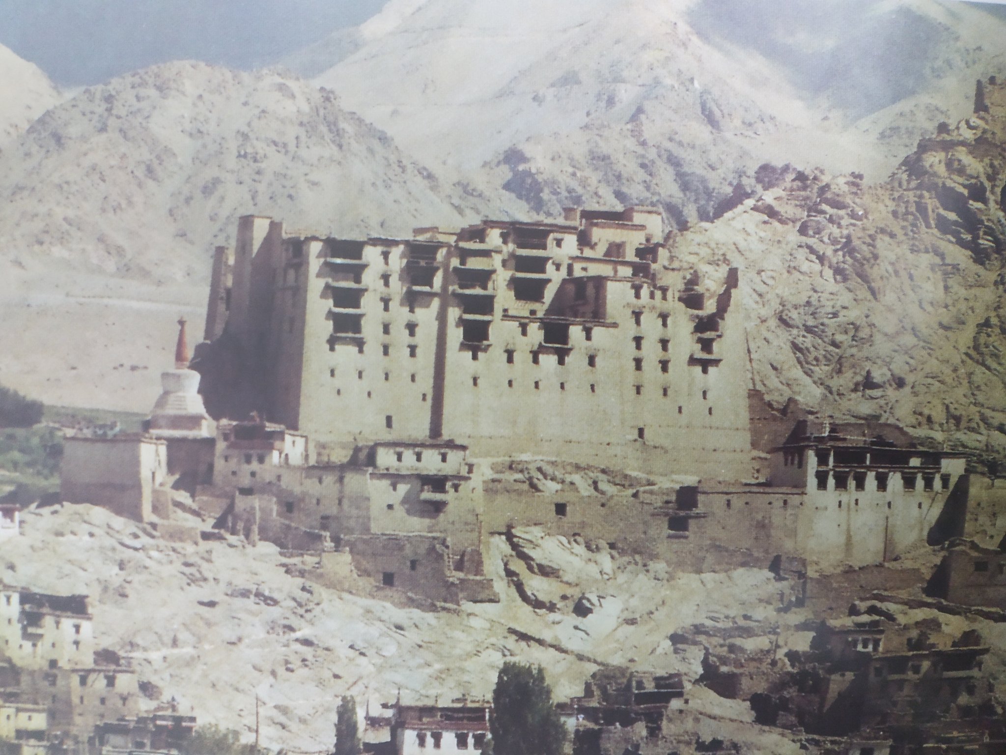 Leh Palace Wallpapers