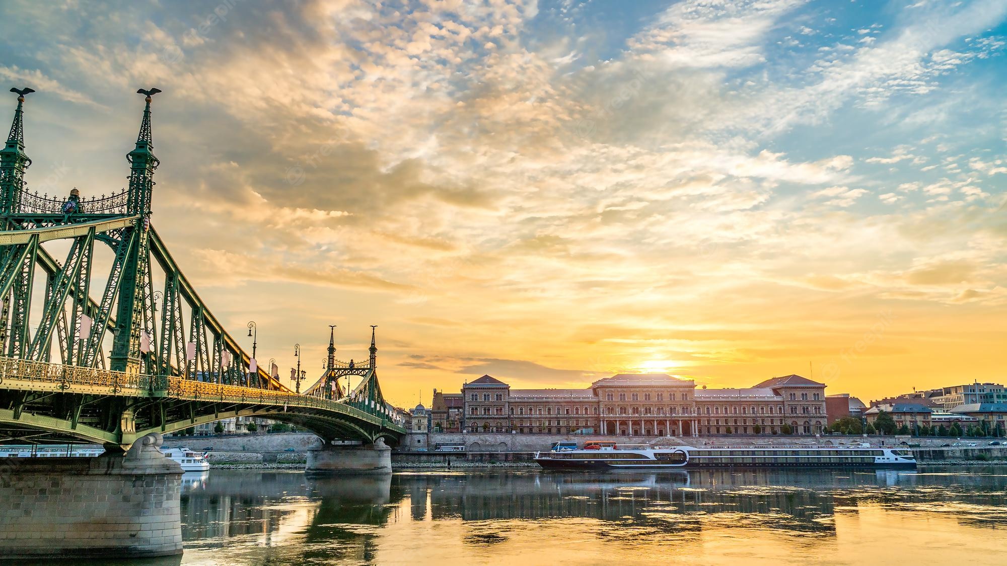 Liberty Bridge, Budapest Wallpapers