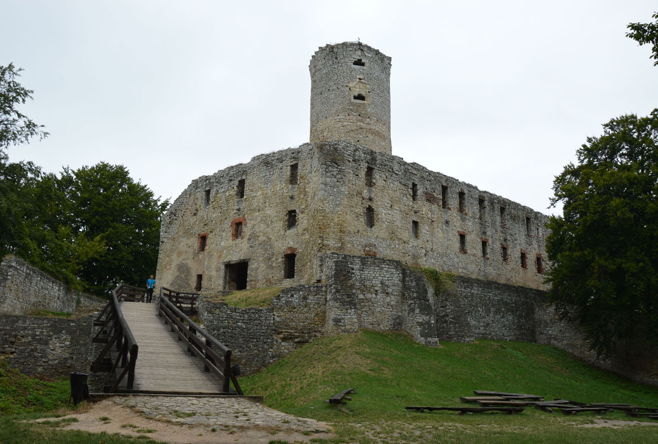 Lipowiec Castle Wallpapers