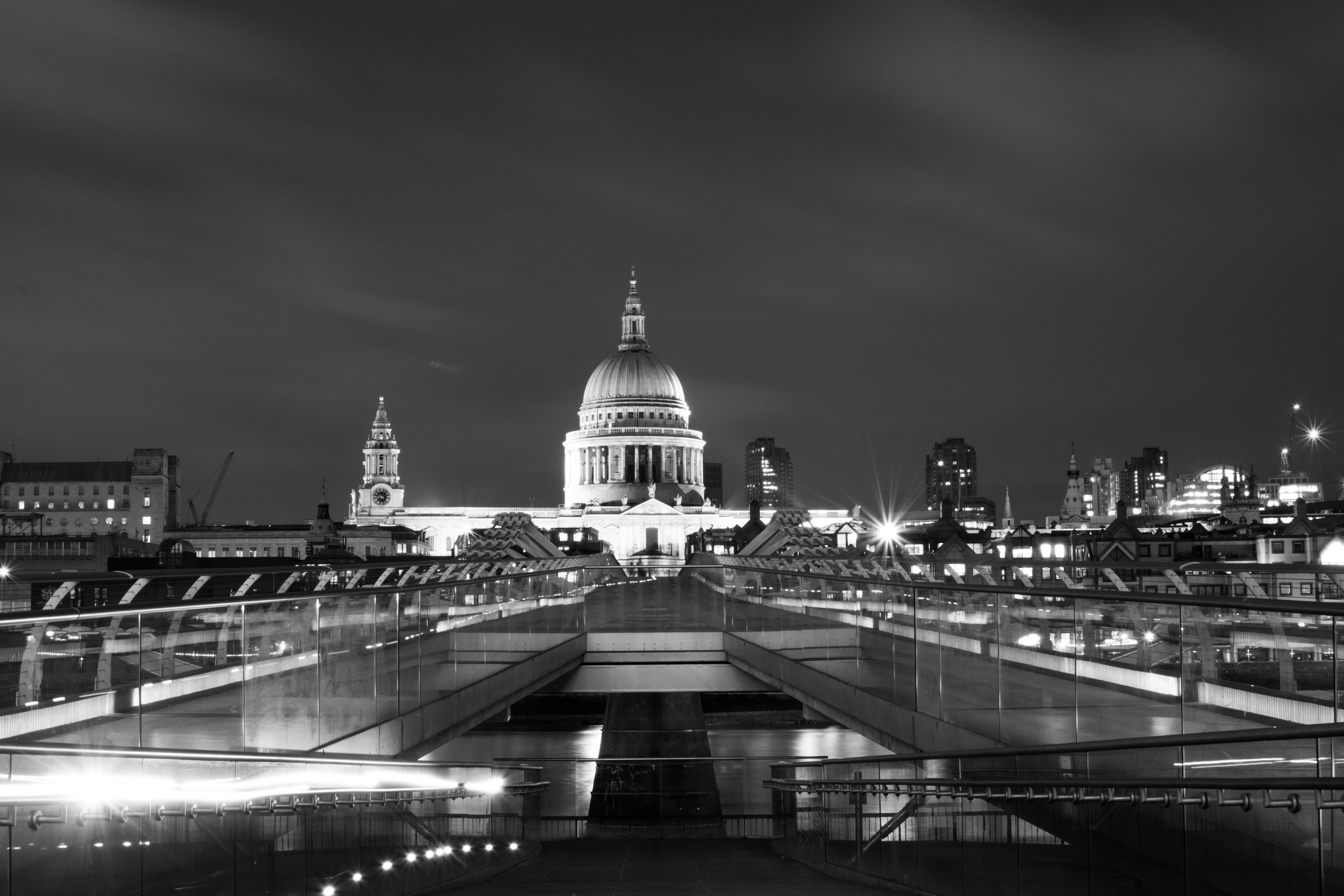 London Uk Night Light Blurred Photography Wallpapers