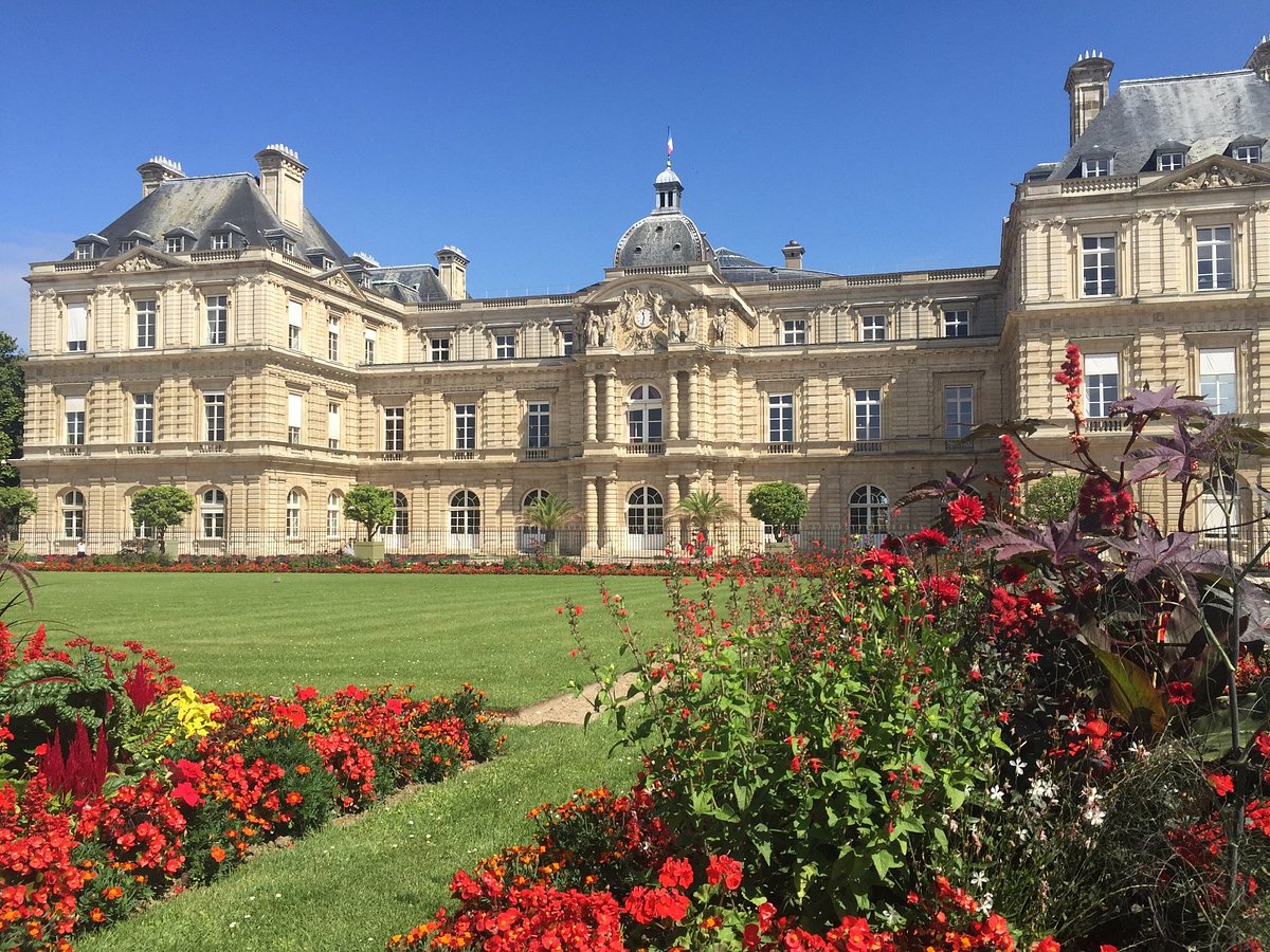 Luxembourg Palace Wallpapers